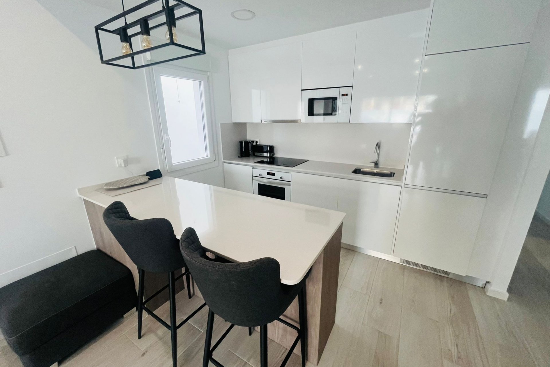 Revente - Villa -
Avileses - Inland