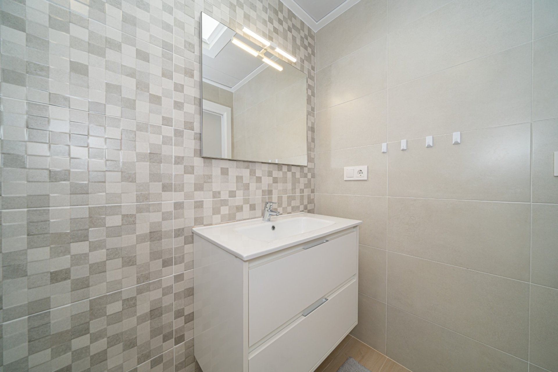 Revente - Villa -
Avileses - Inland