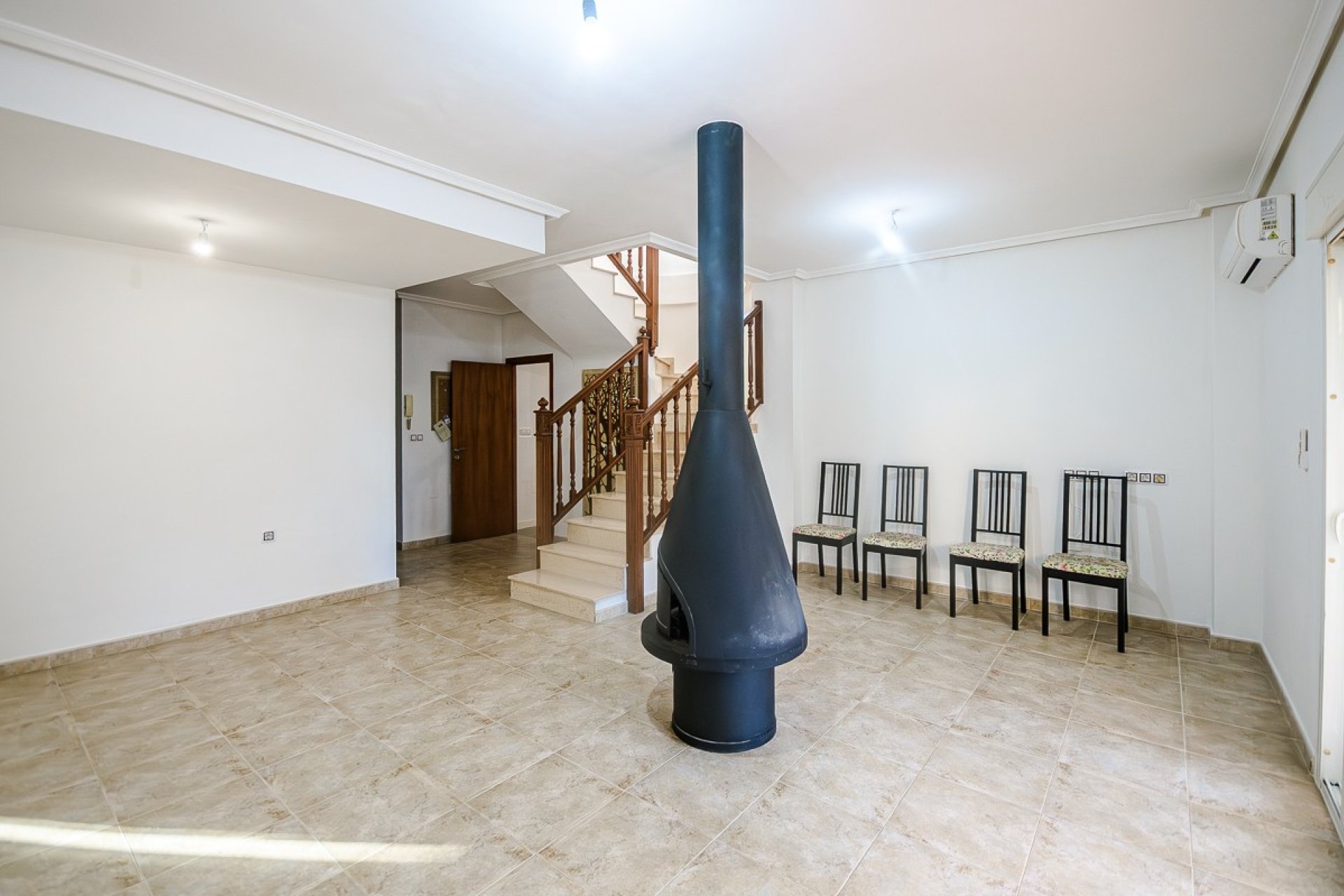 Revente - Villa -
Benferri - Inland