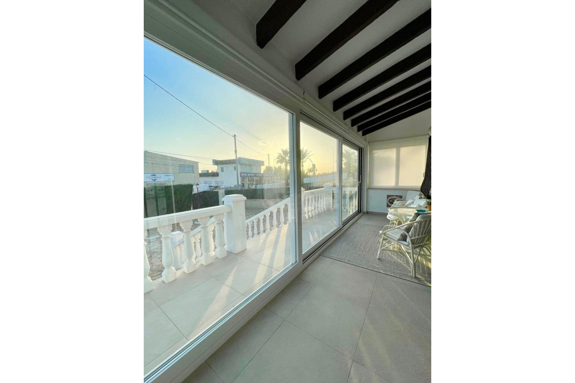 Revente - Villa -
Benidorm - Urbanizaciones