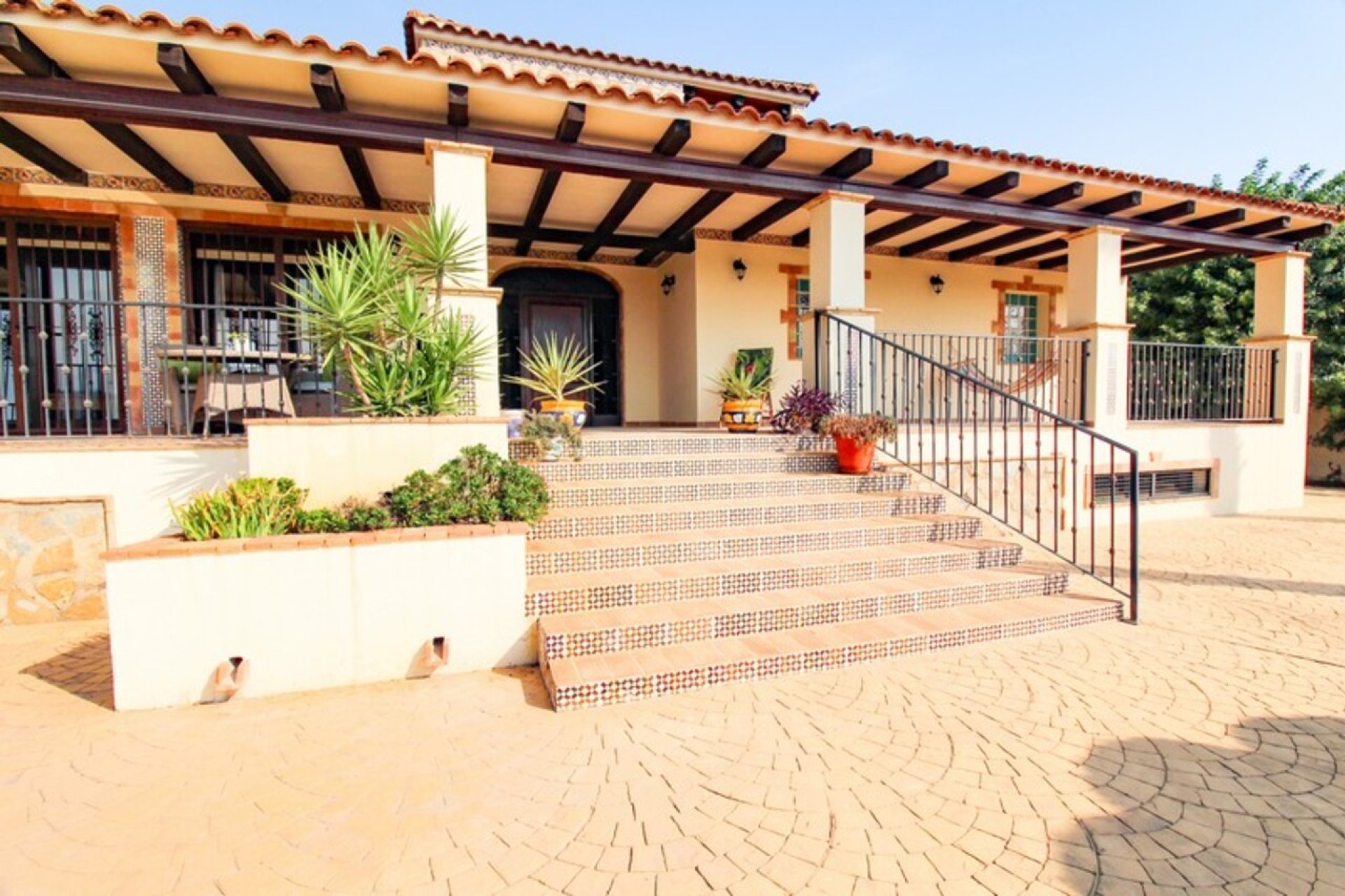 Revente - Villa -
Bigastro - Inland
