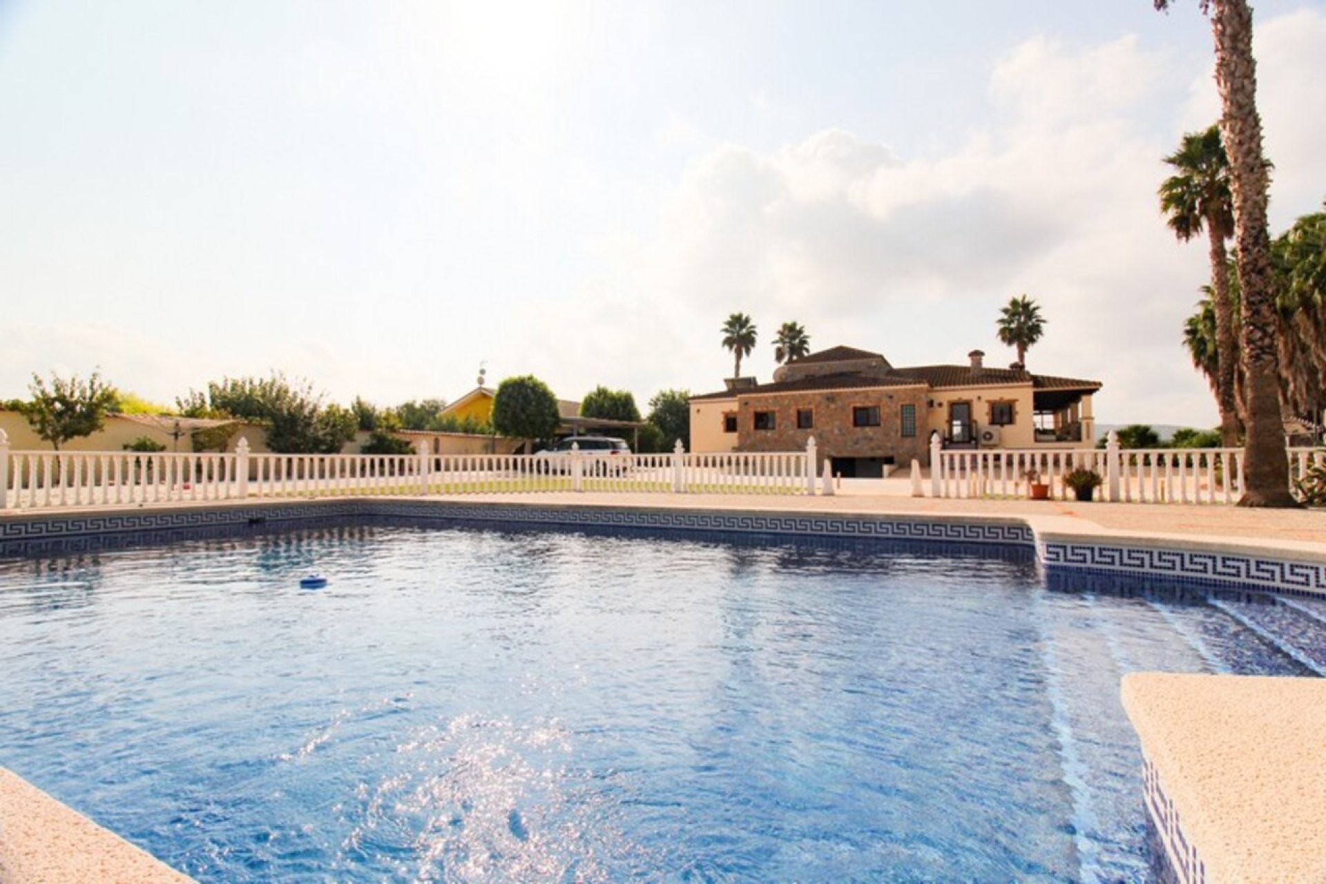 Revente - Villa -
Bigastro - Inland