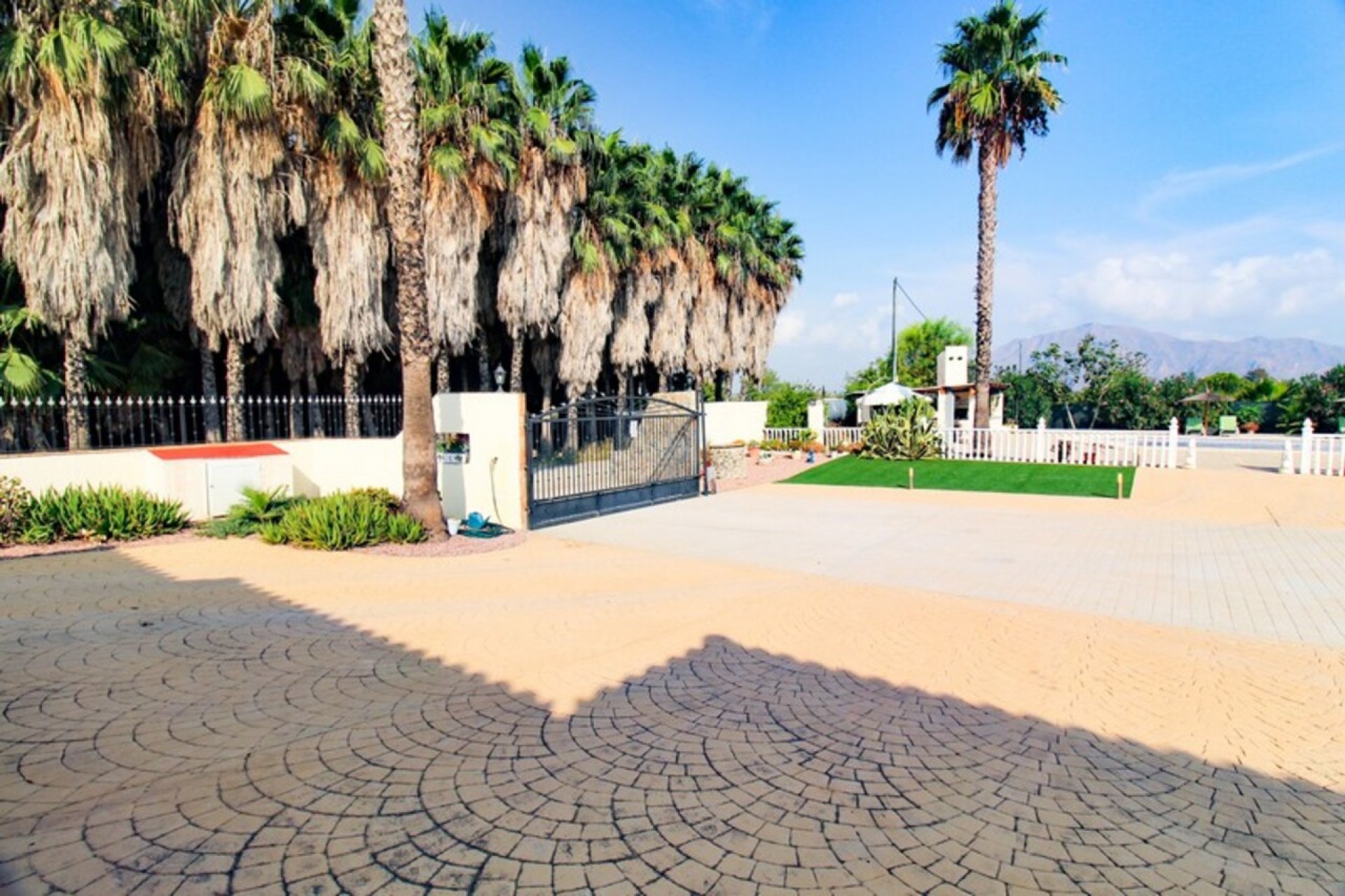 Revente - Villa -
Bigastro - Inland