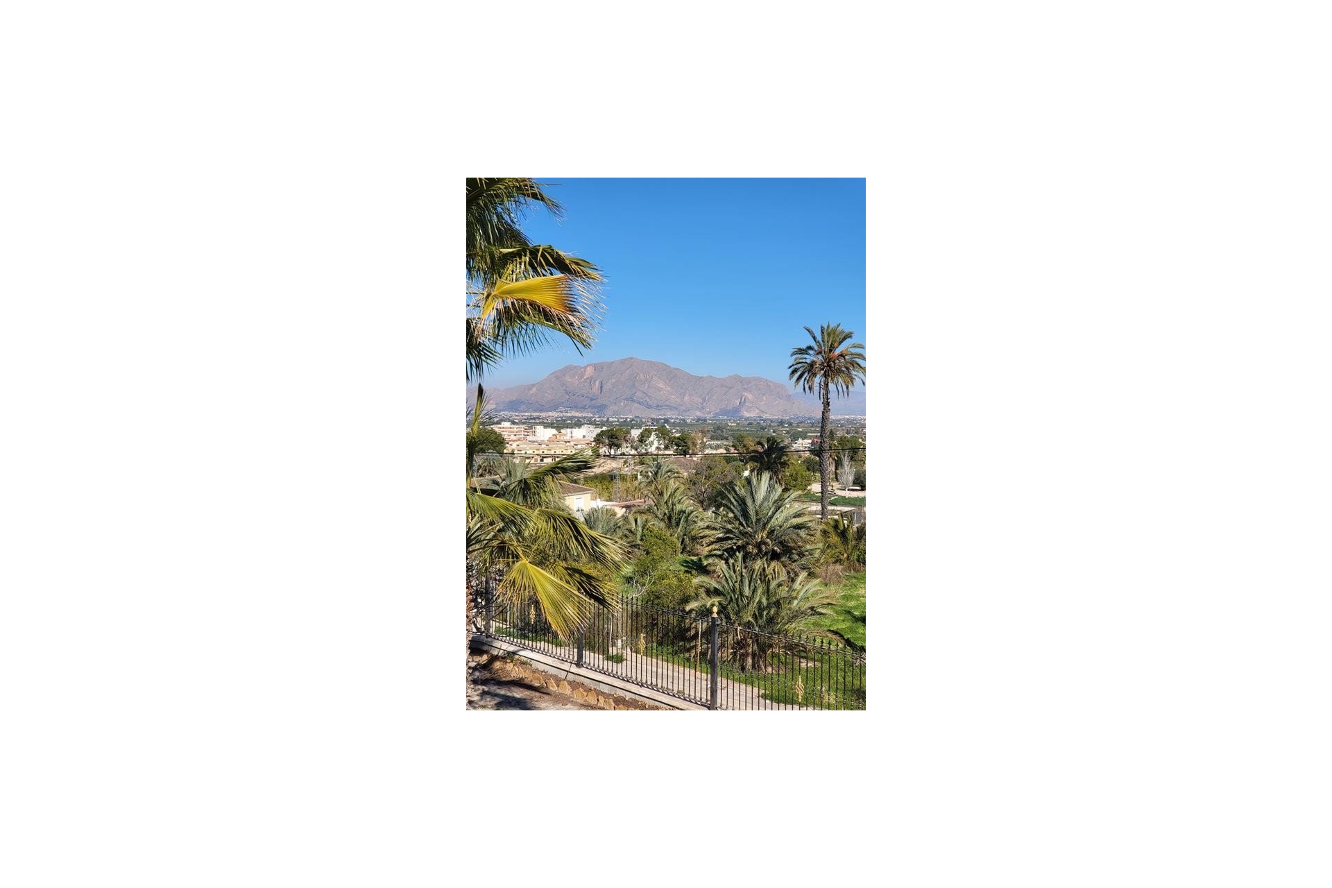 Revente - Villa -
Bigastro - Inland