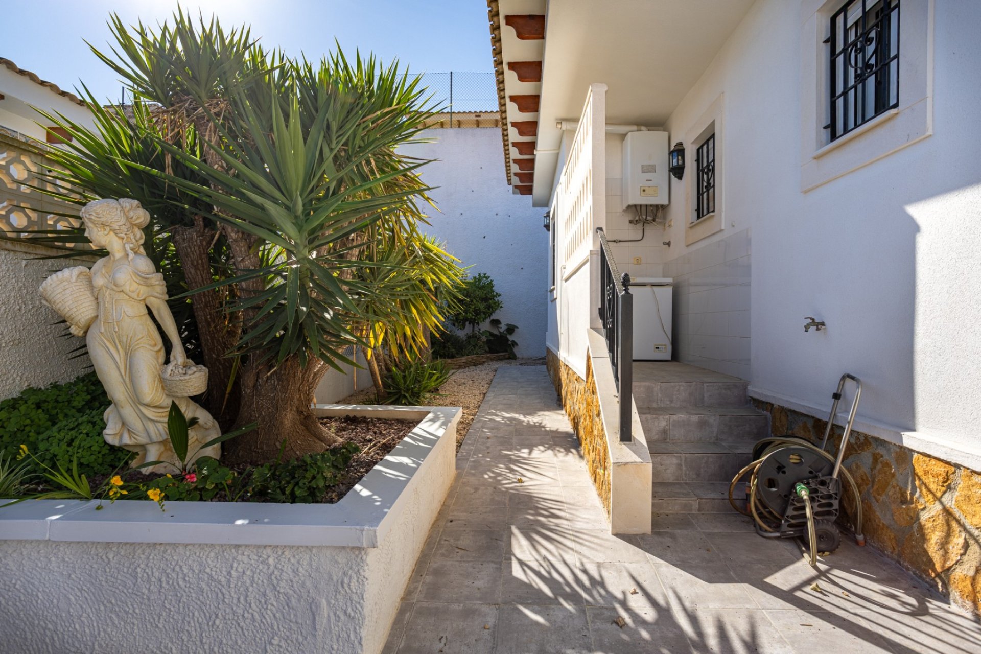 Revente - Villa -
Bigastro - Inland