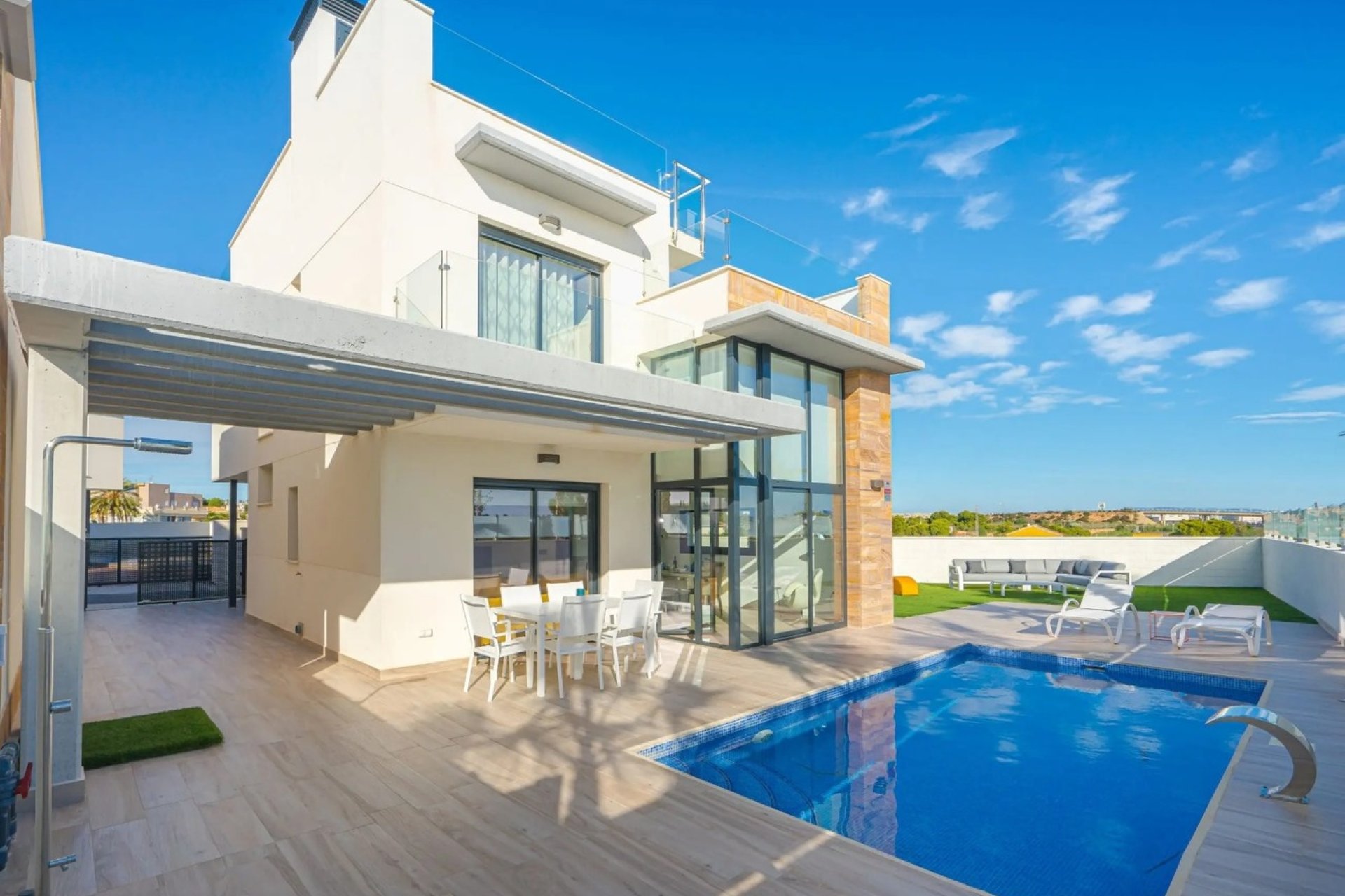 Revente - Villa -
Cabo Roig - Costa Blanca