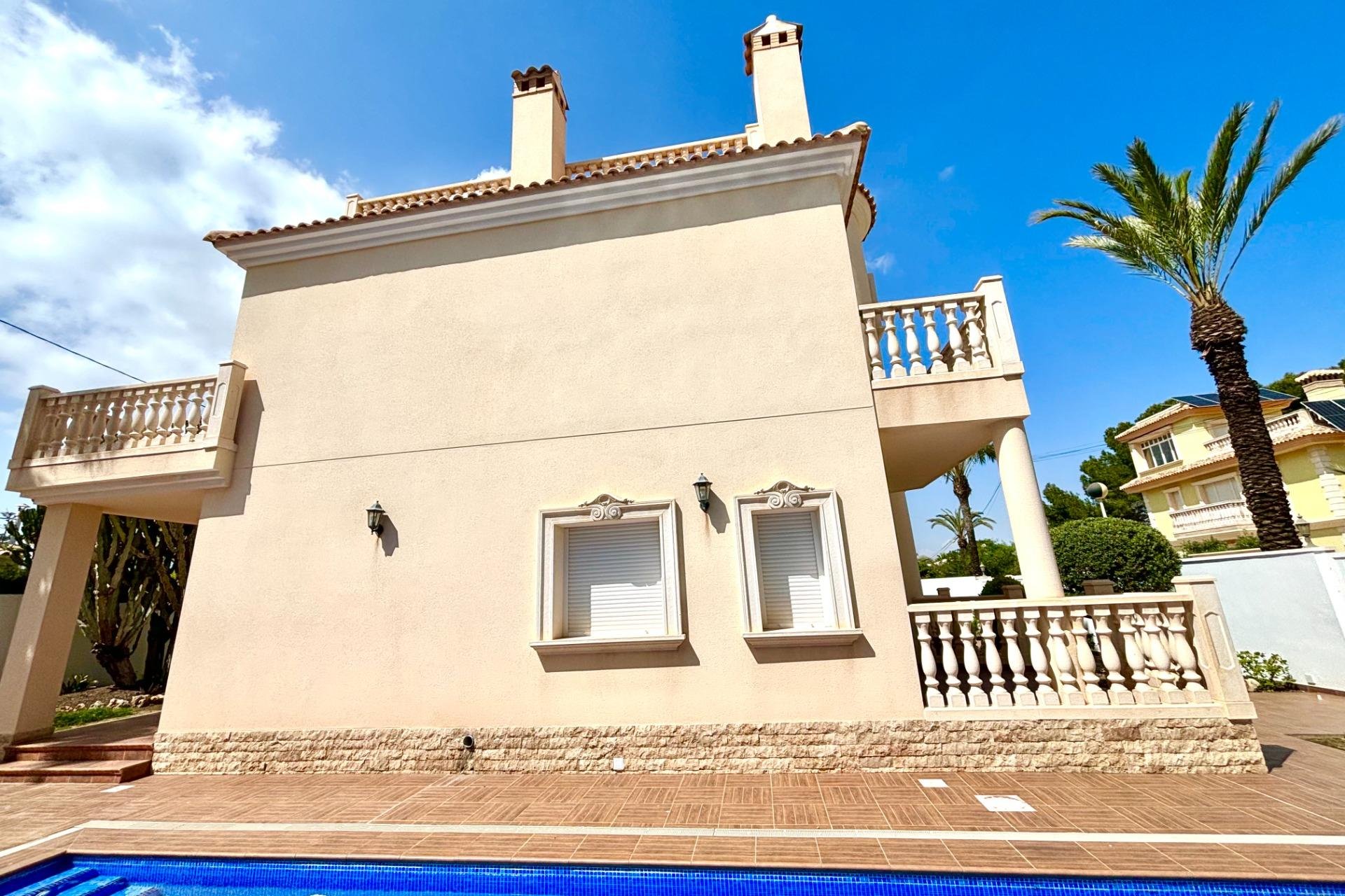 Revente - Villa -
Cabo Roig - Costa Blanca