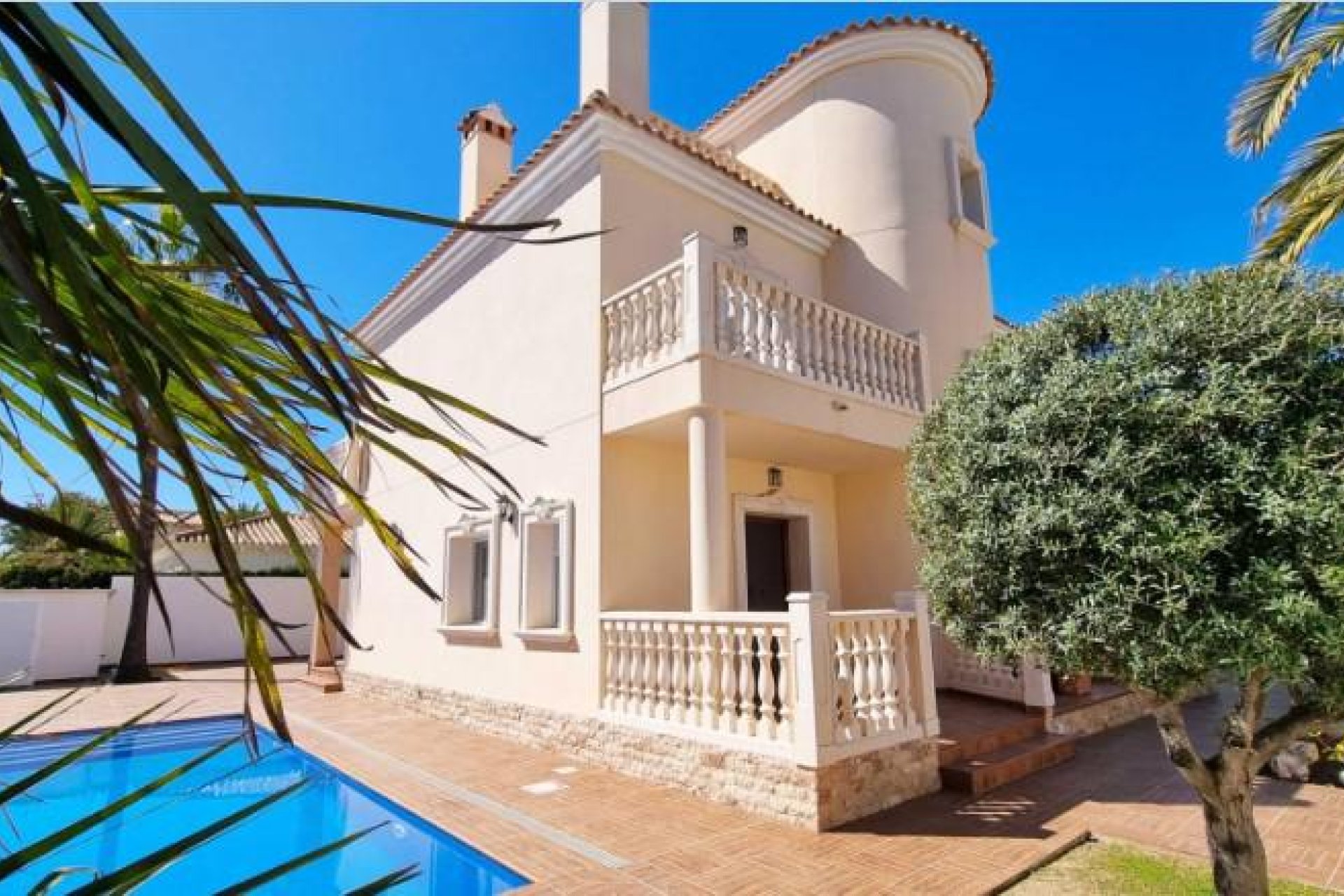 Revente - Villa -
Cabo Roig - Costa Blanca