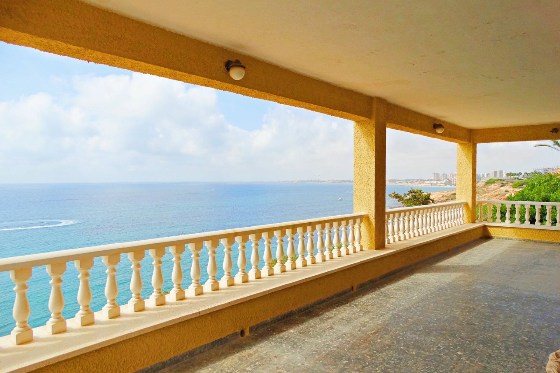 Revente - Villa -
Cabo Roig - Costa Blanca