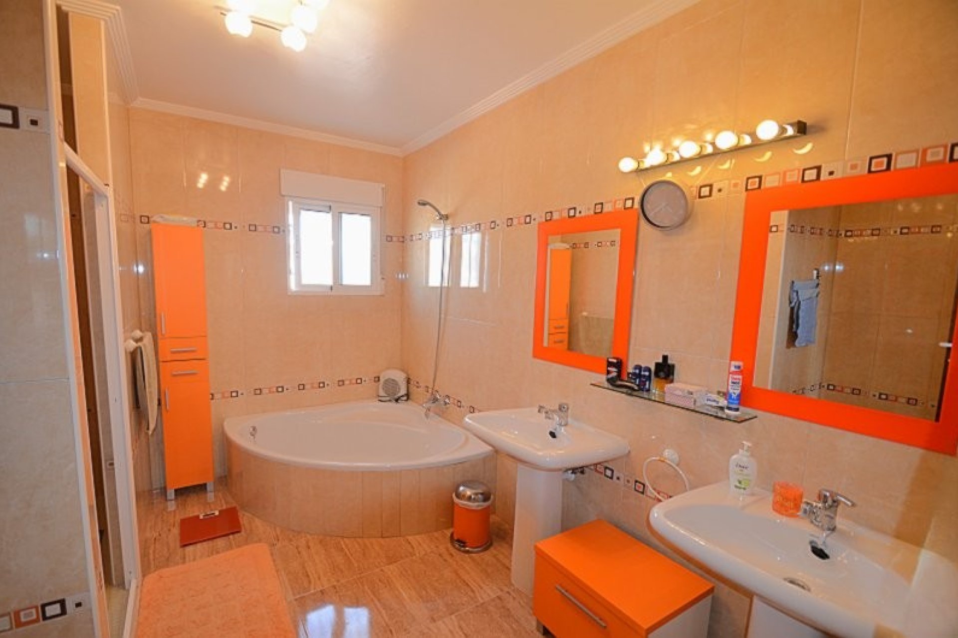 Revente - Villa -
Campos del Río - Inland