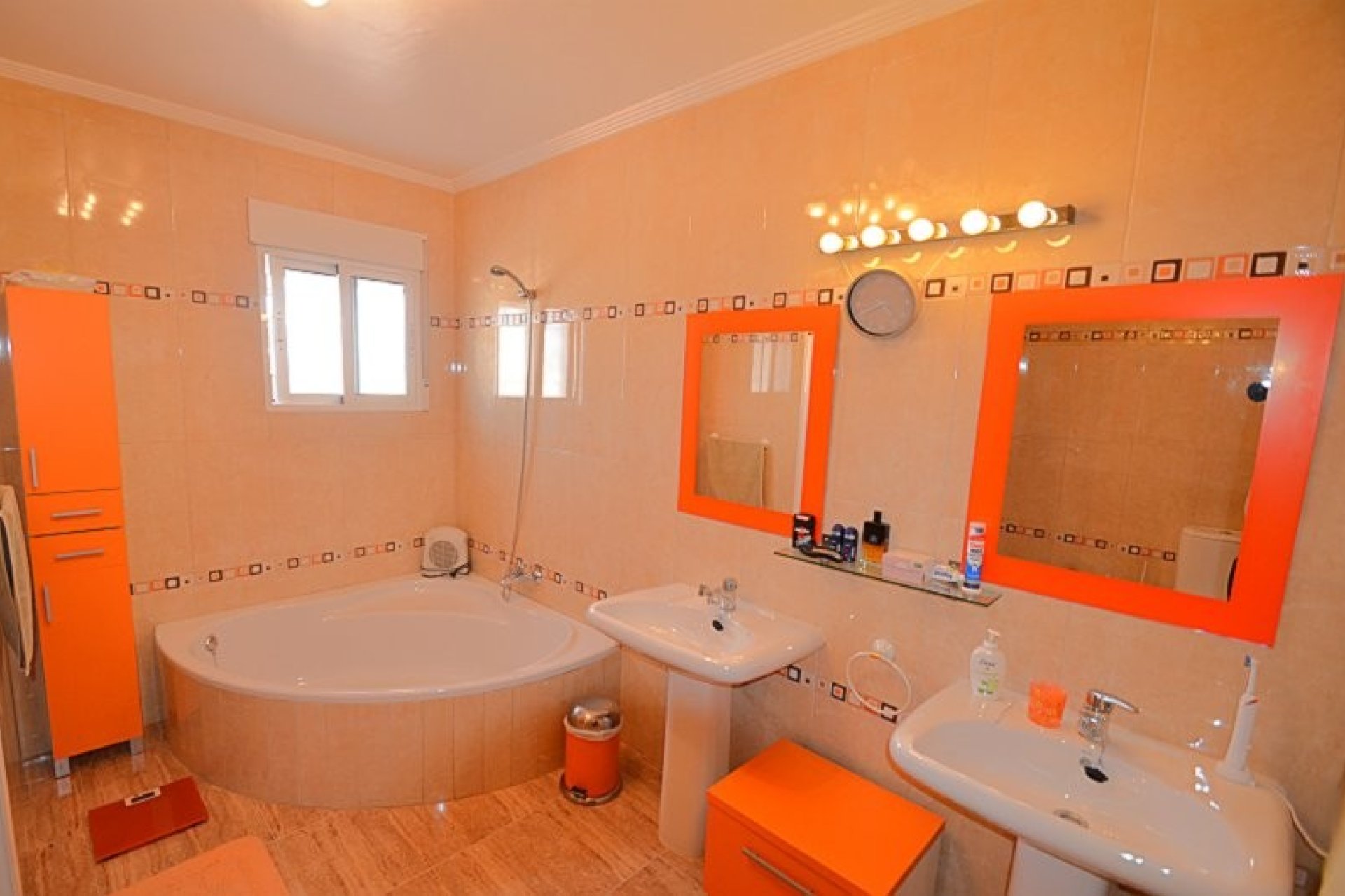 Revente - Villa -
Campos del Río - Inland