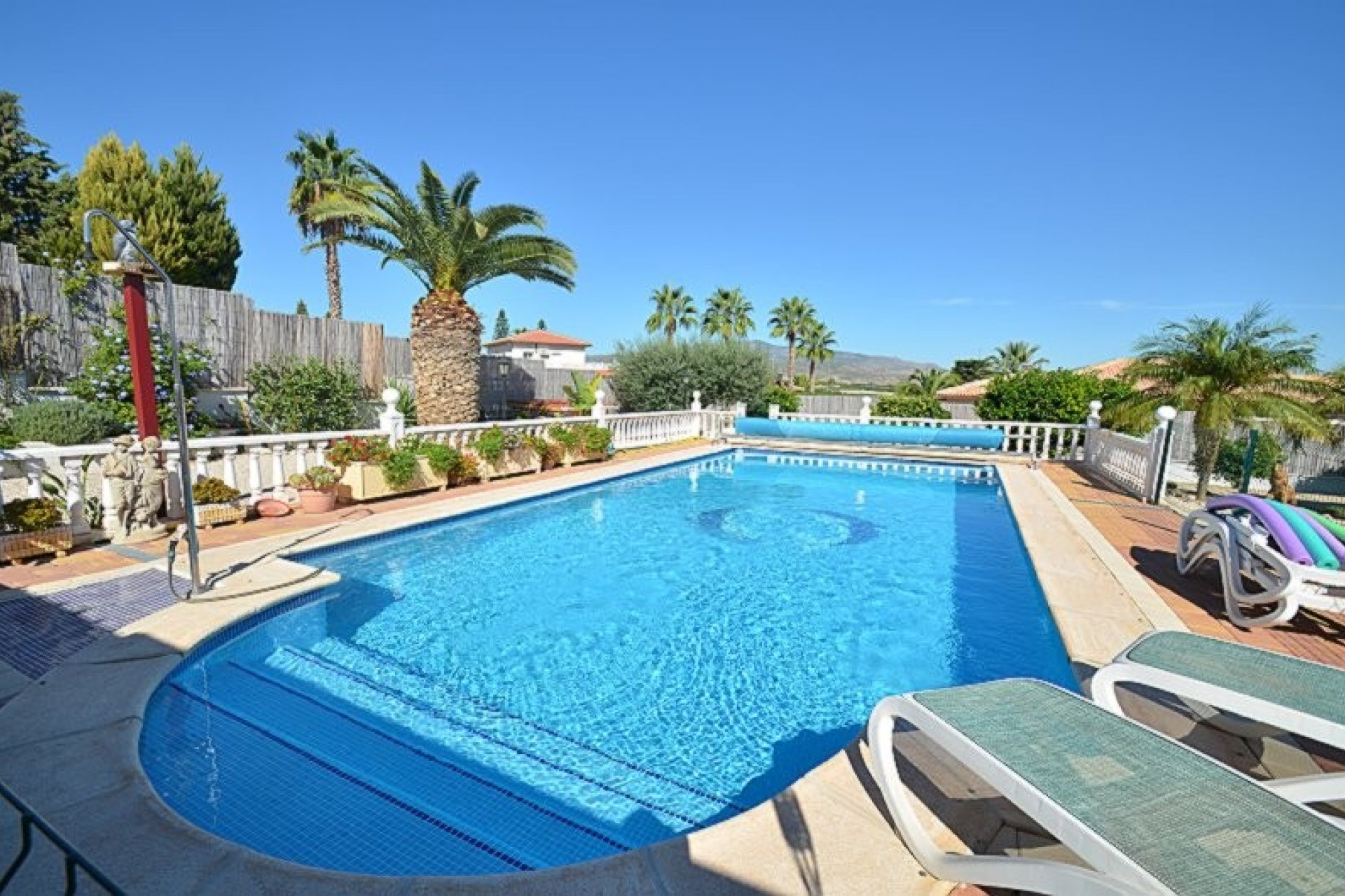 Revente - Villa -
Campos del Río - Inland