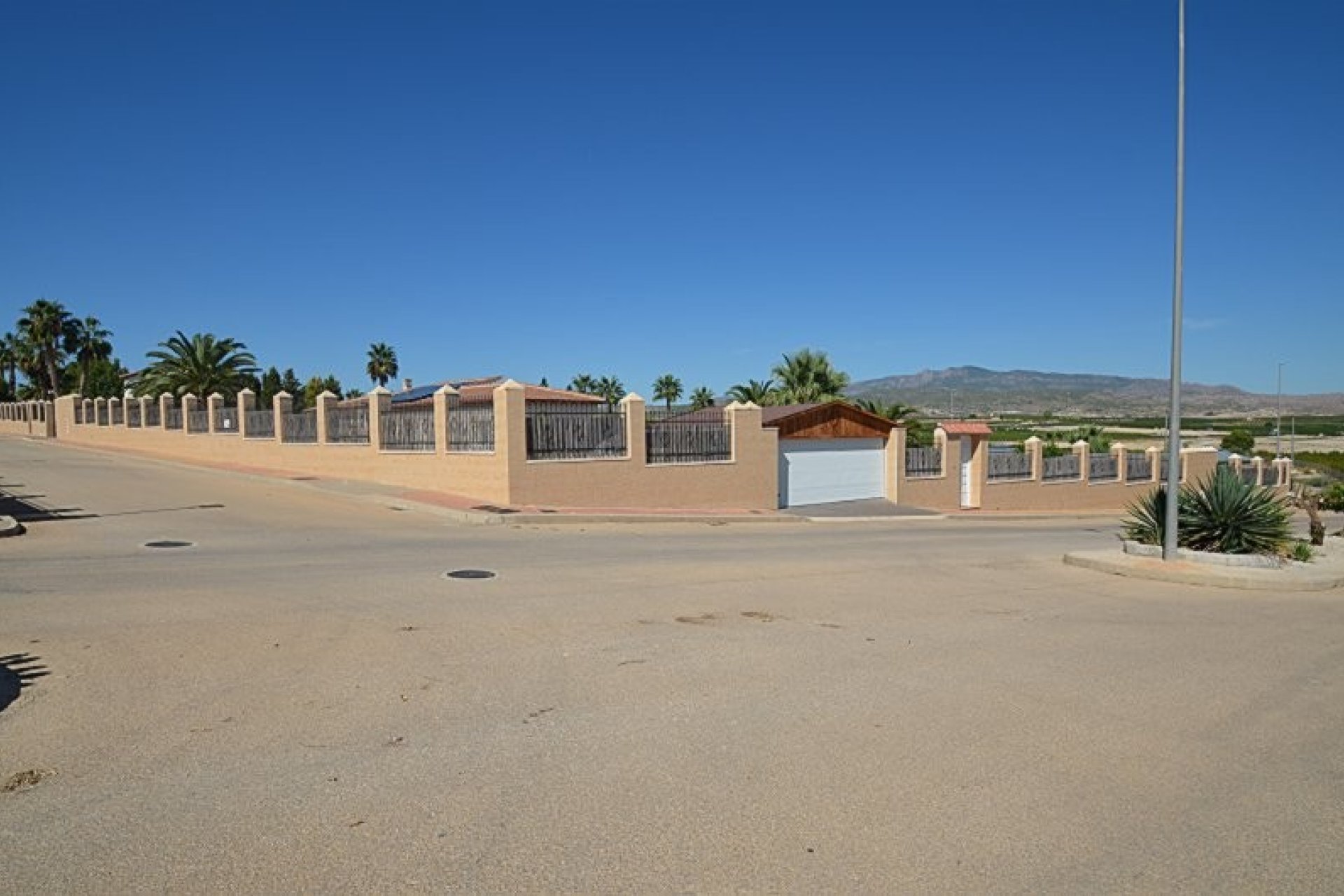 Revente - Villa -
Campos del Río - Inland