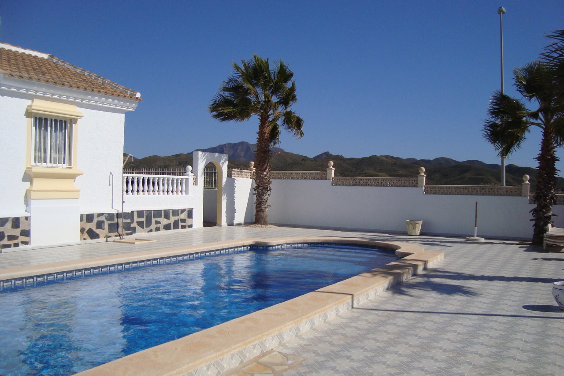 Revente - Villa -
Camposol - Inland