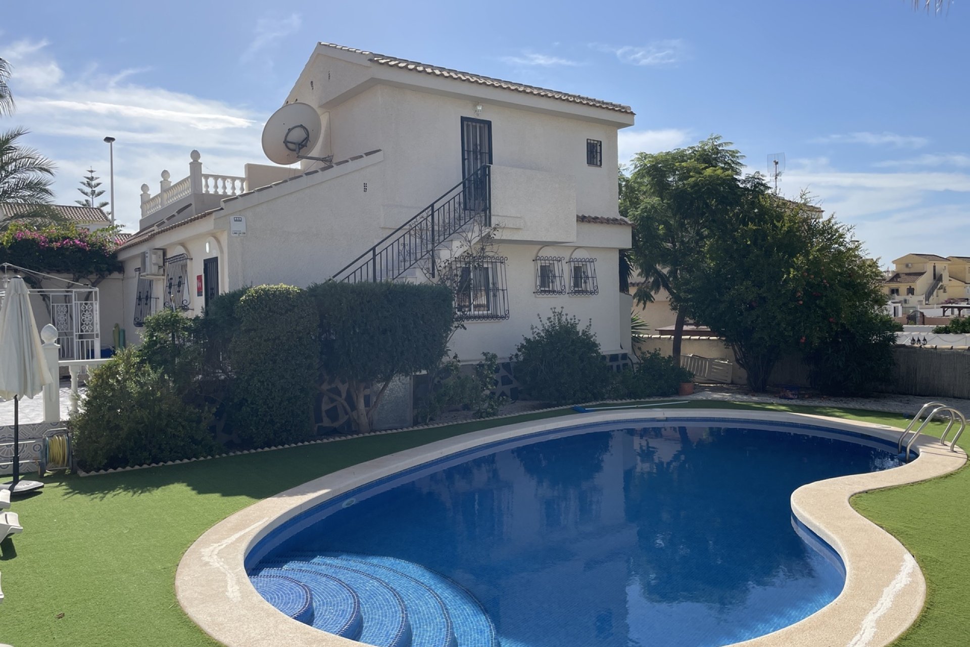 Revente - Villa -
Camposol - Inland
