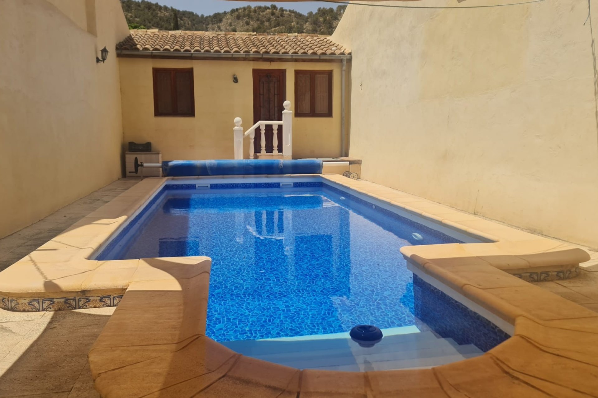 Revente - Villa -
Chinorlet - Inland