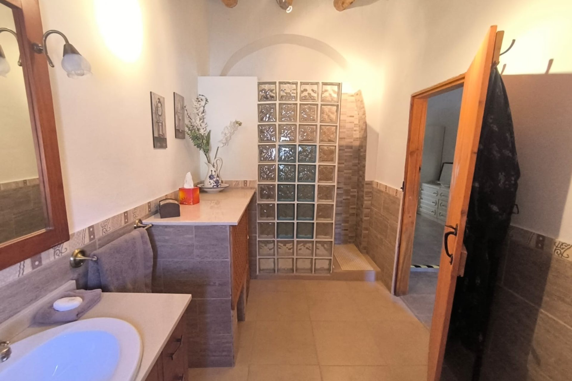 Revente - Villa -
Chinorlet - Inland