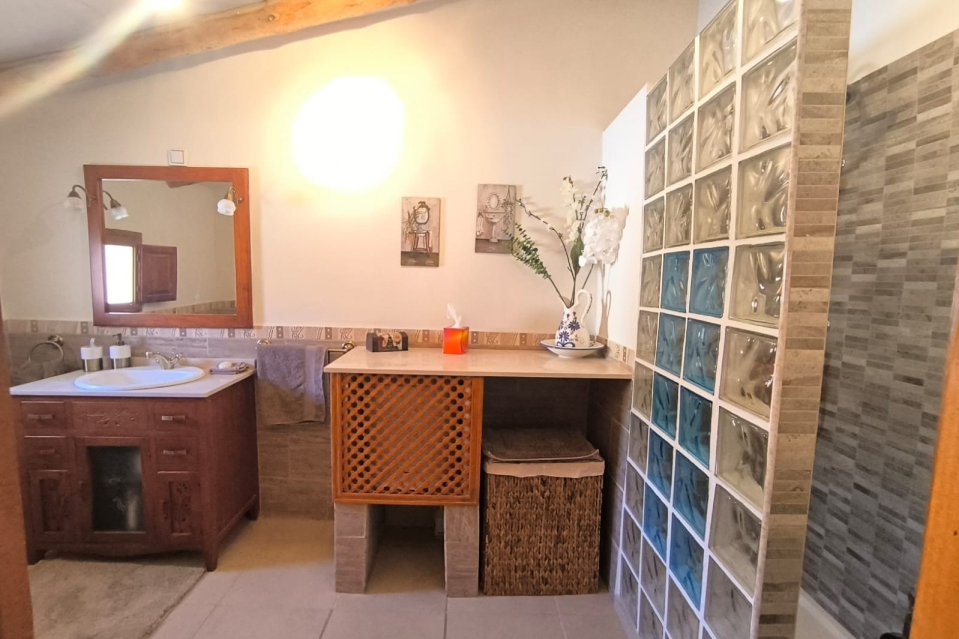 Revente - Villa -
Chinorlet - Inland