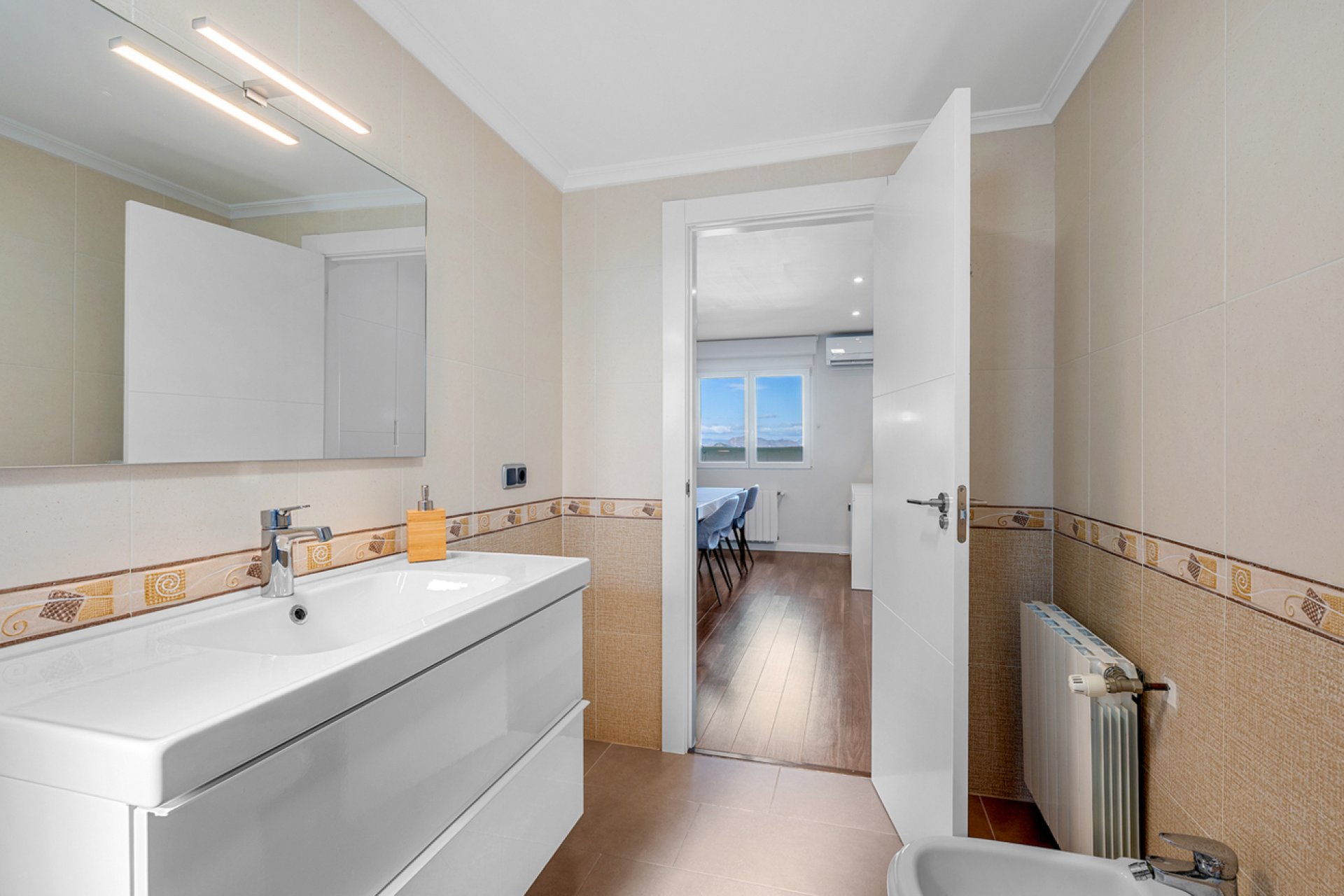 Revente - Villa -
Ciudad De Las Comunicaciones - Costa Blanca