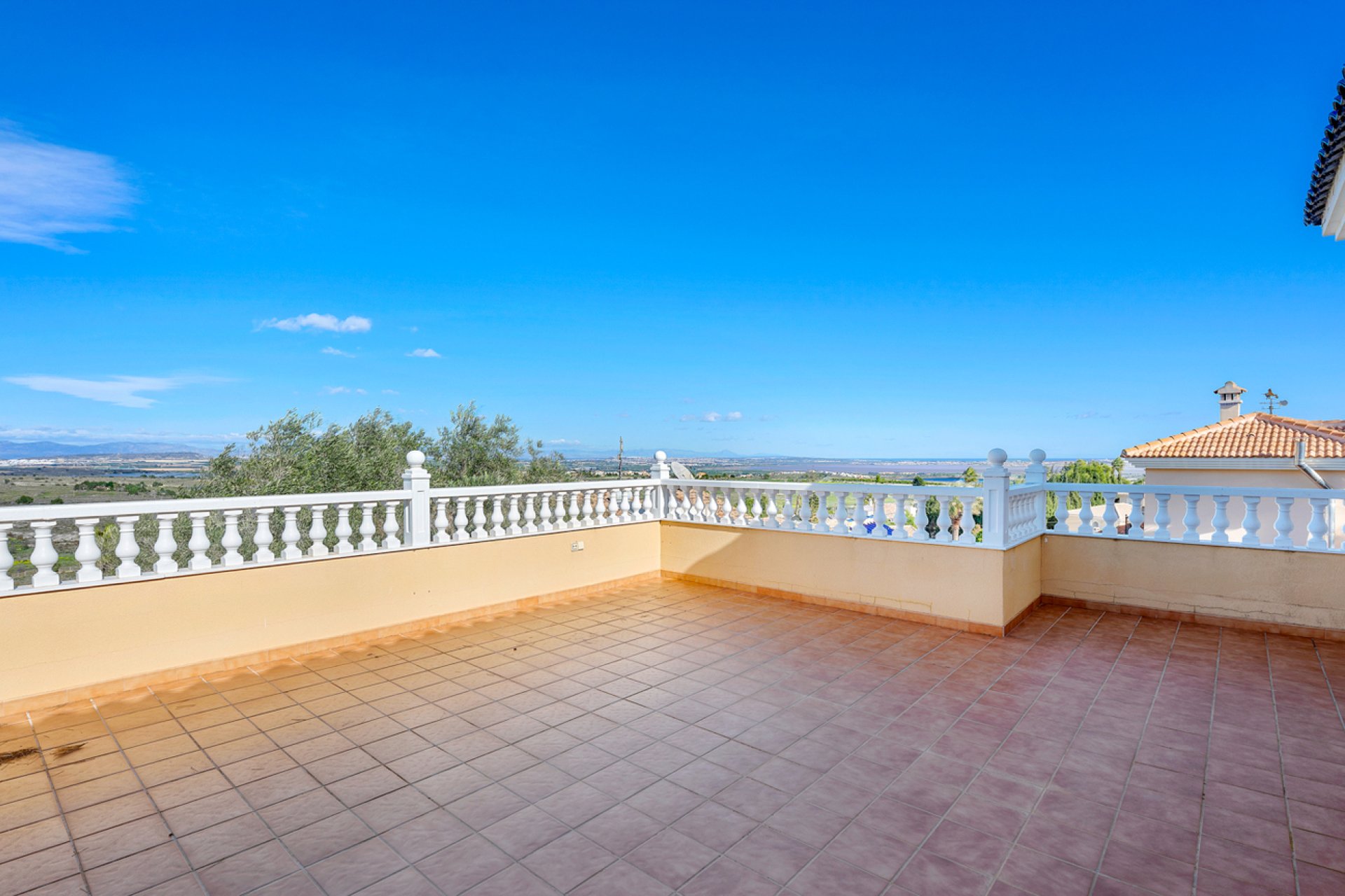 Revente - Villa -
Ciudad De Las Comunicaciones - Costa Blanca