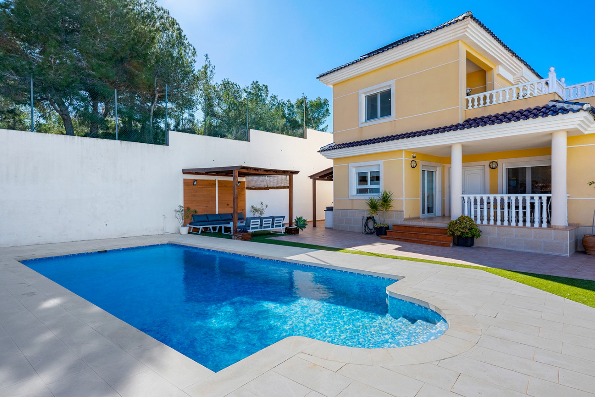 Revente - Villa -
Ciudad De Las Comunicaciones - Costa Blanca