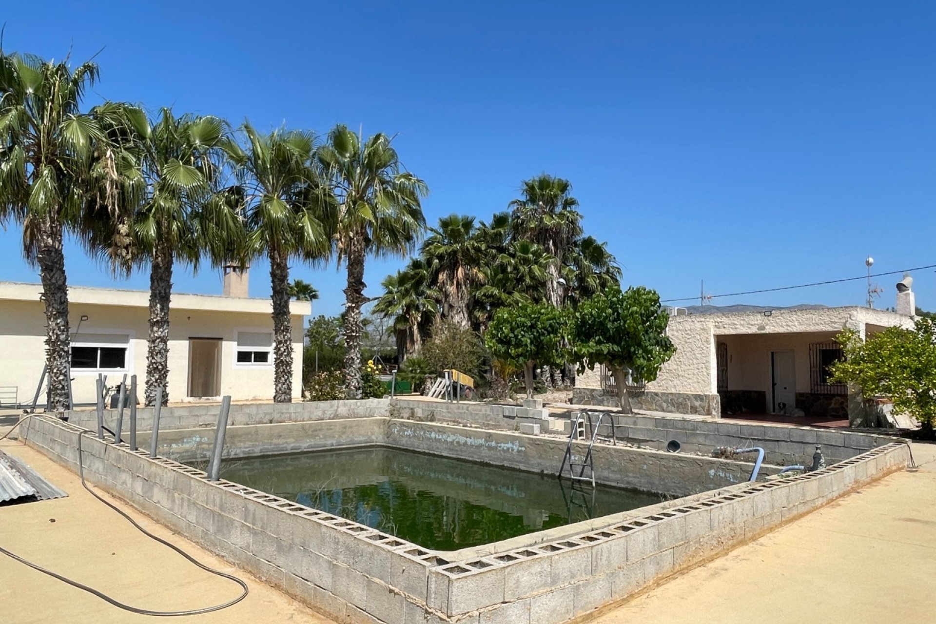 Revente - Villa -
Crevillent - Inland