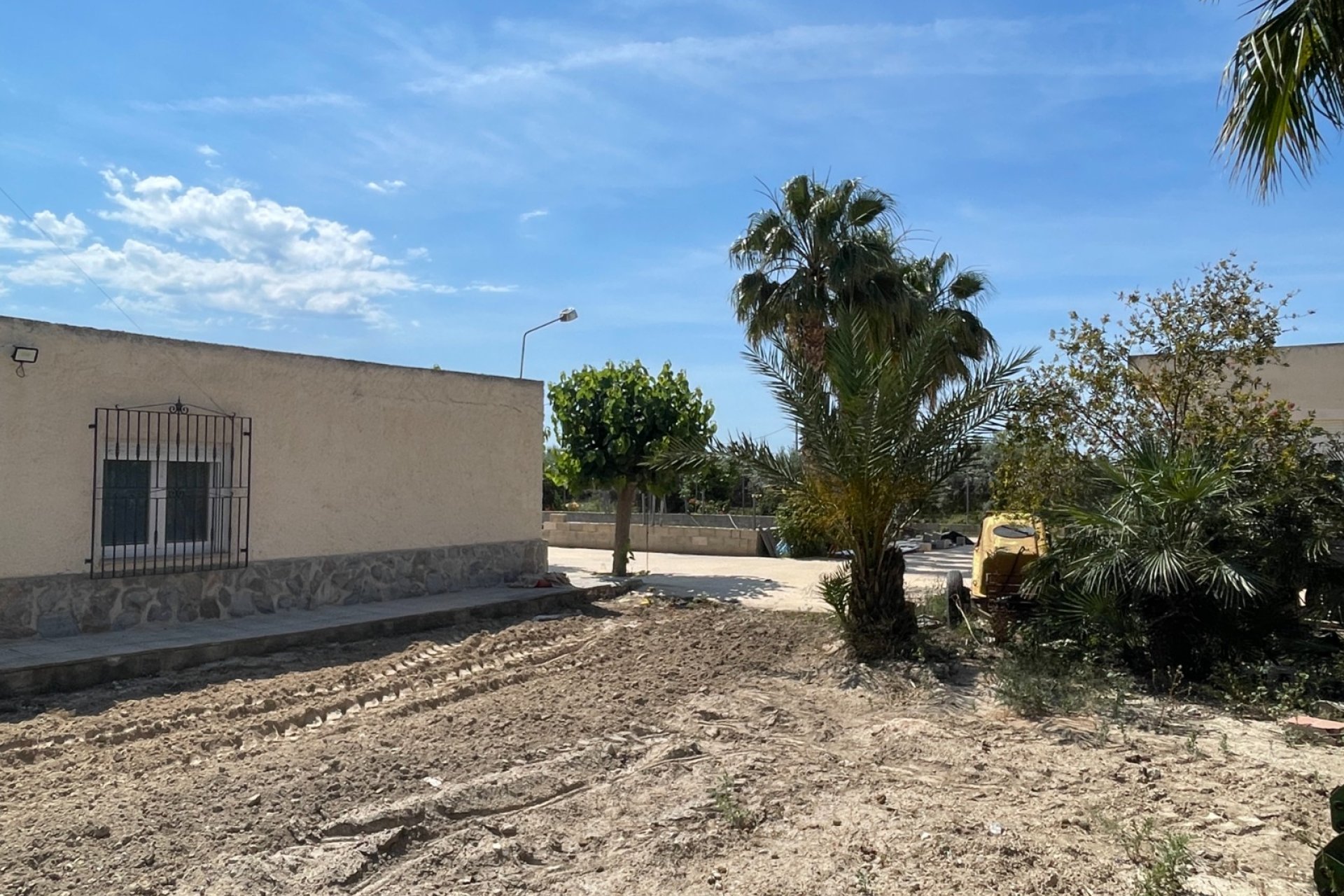 Revente - Villa -
Crevillent - Inland