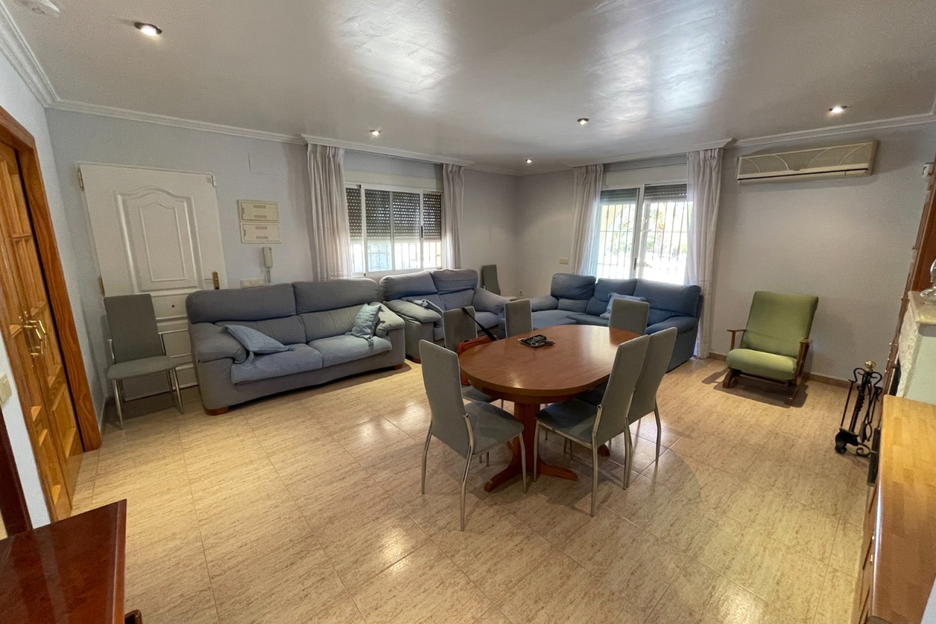 Revente - Villa -
Crevillent - Inland