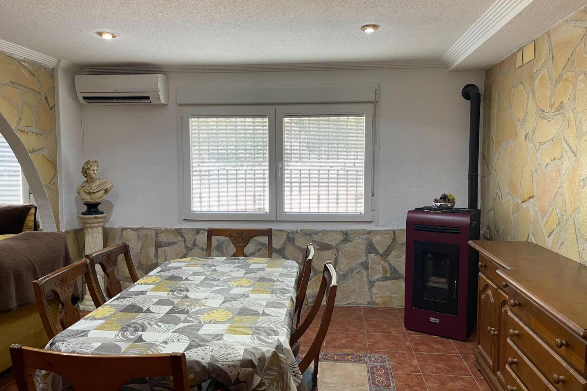 Revente - Villa -
Crevillent - Inland