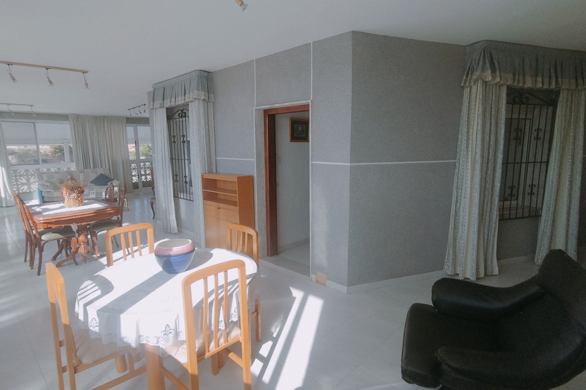 Revente - Villa -
Crevillent - Inland