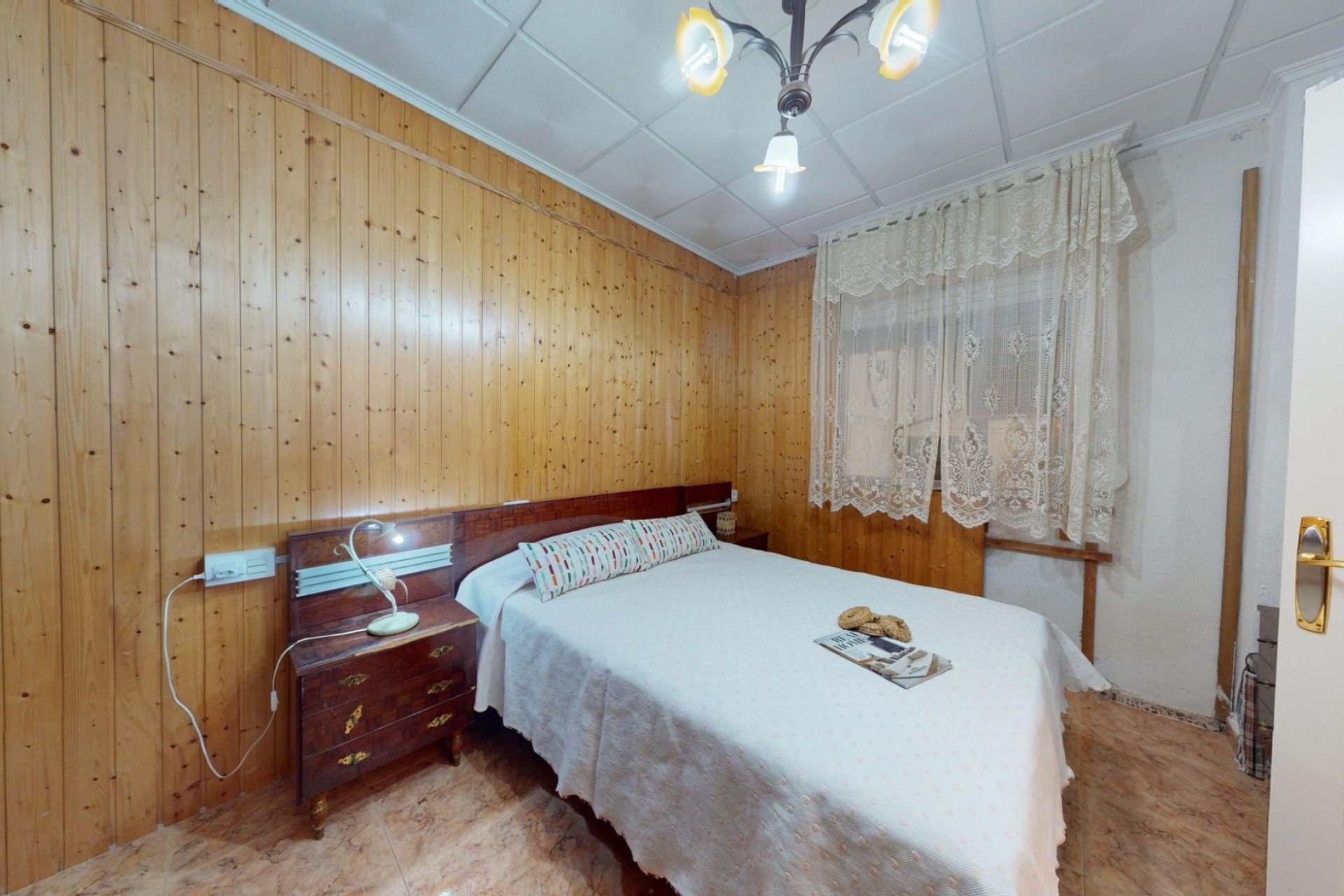 Revente - Villa -
Crevillent - Inland