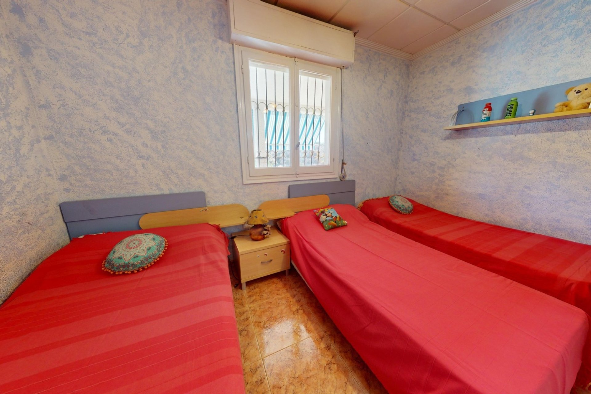 Revente - Villa -
Crevillent - Inland