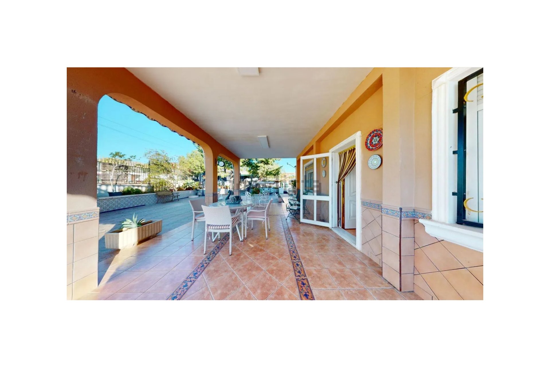 Revente - Villa -
Crevillent - Inland