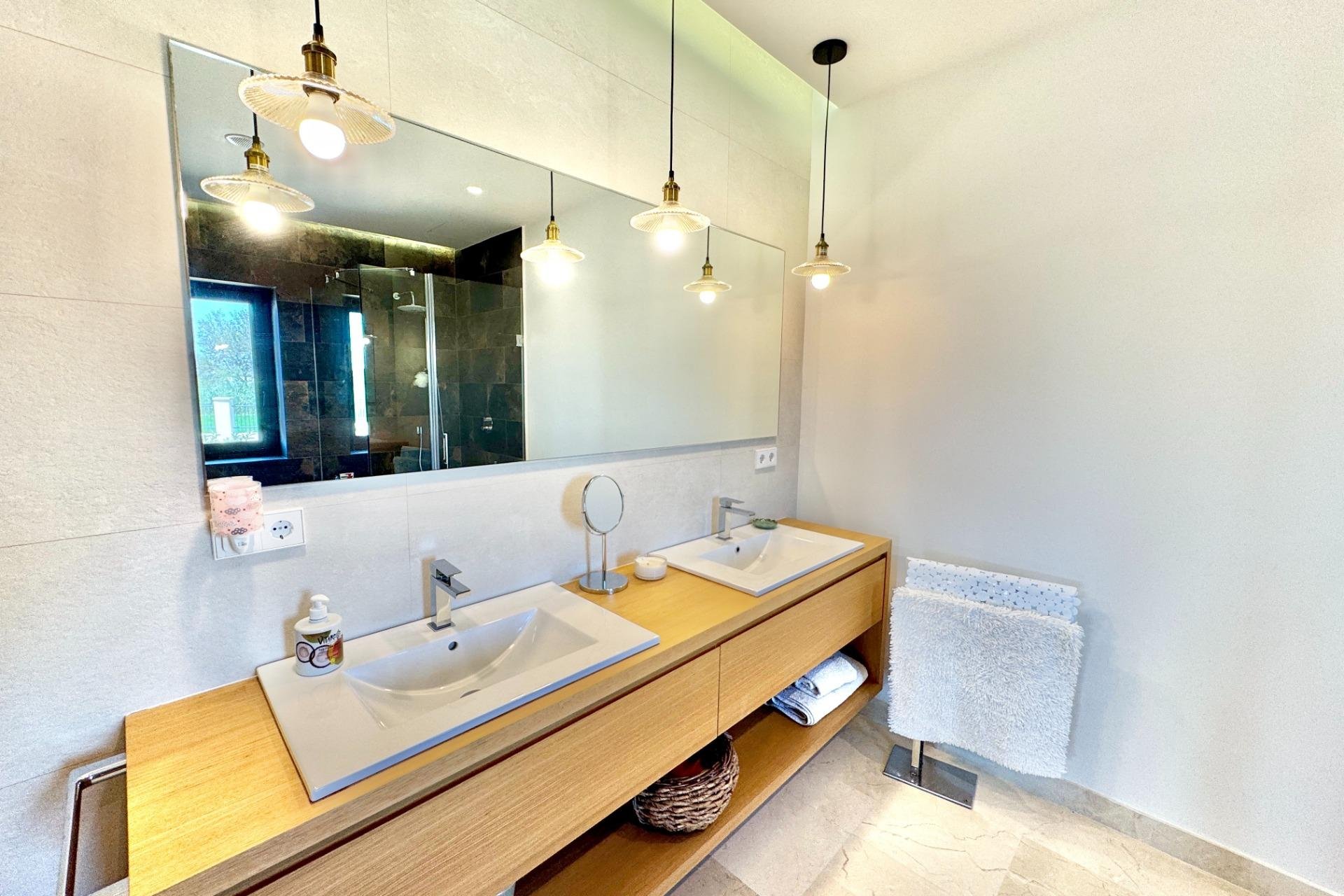 Revente - Villa -
Dolores - Comunidad Valenciana