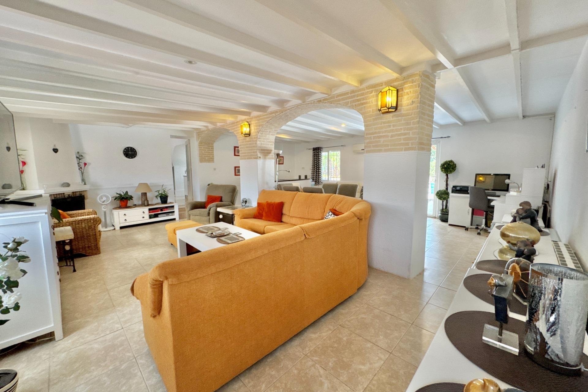 Revente - Villa -
Dolores - Comunidad Valenciana