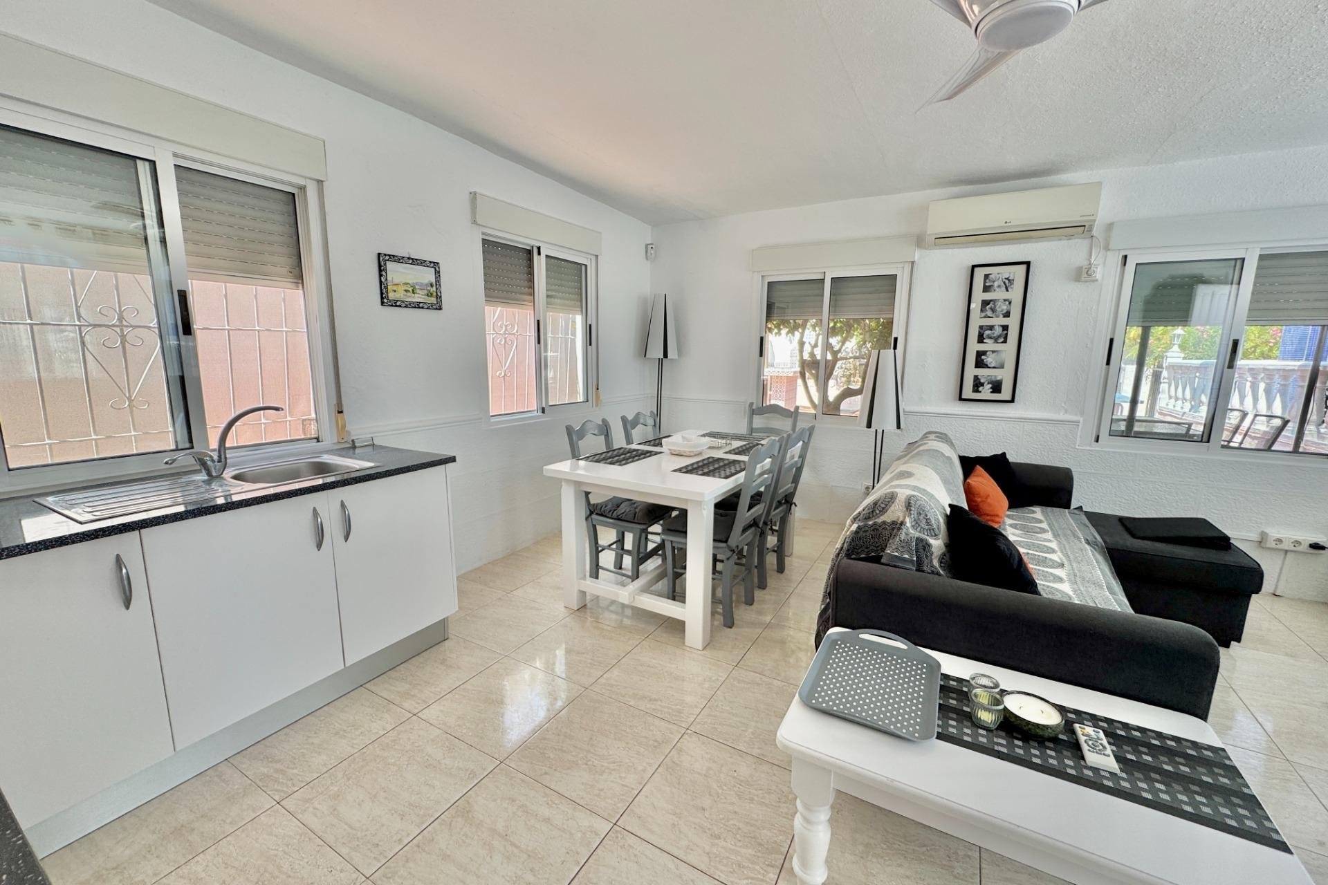 Revente - Villa -
Dolores - Comunidad Valenciana