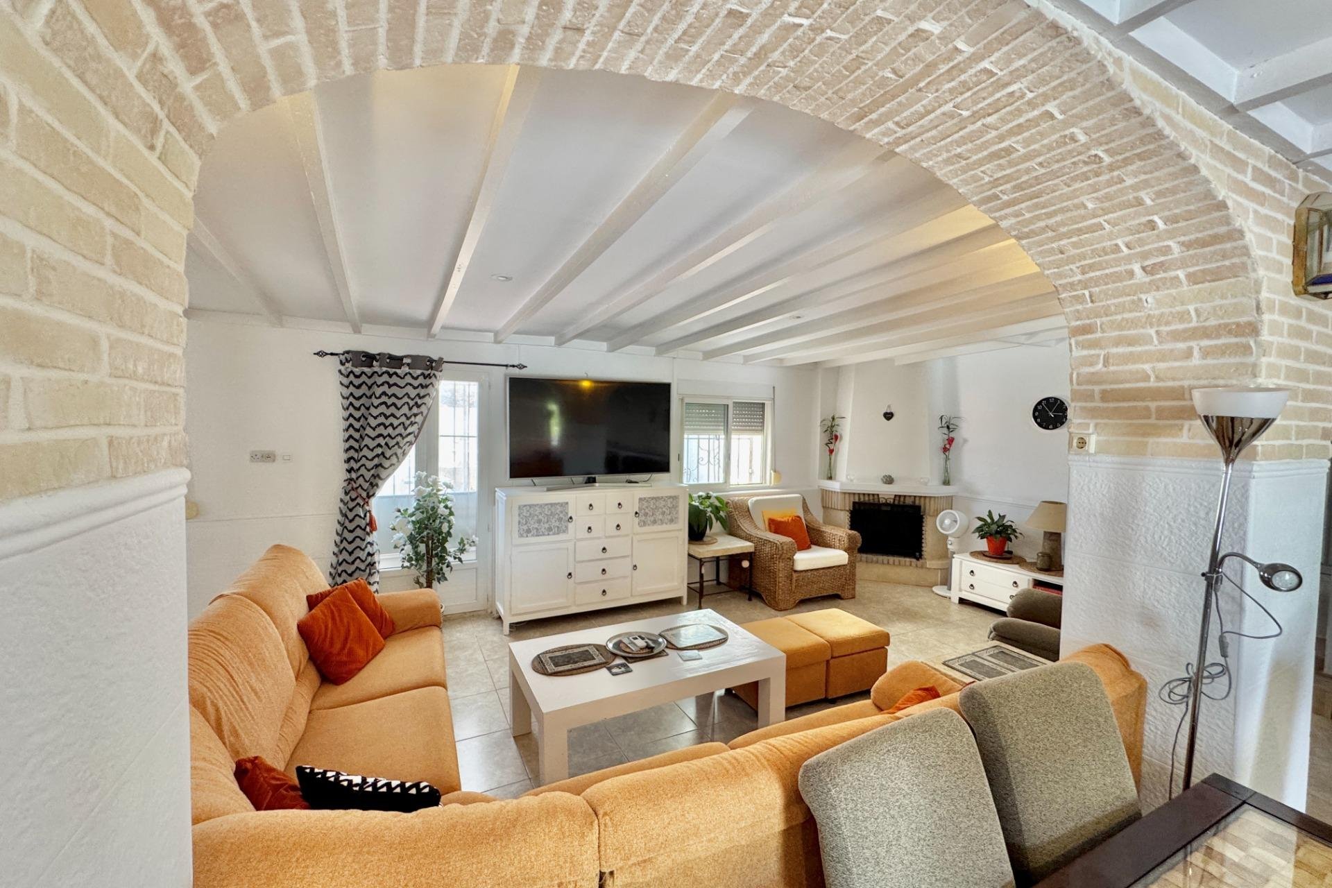 Revente - Villa -
Dolores - Comunidad Valenciana