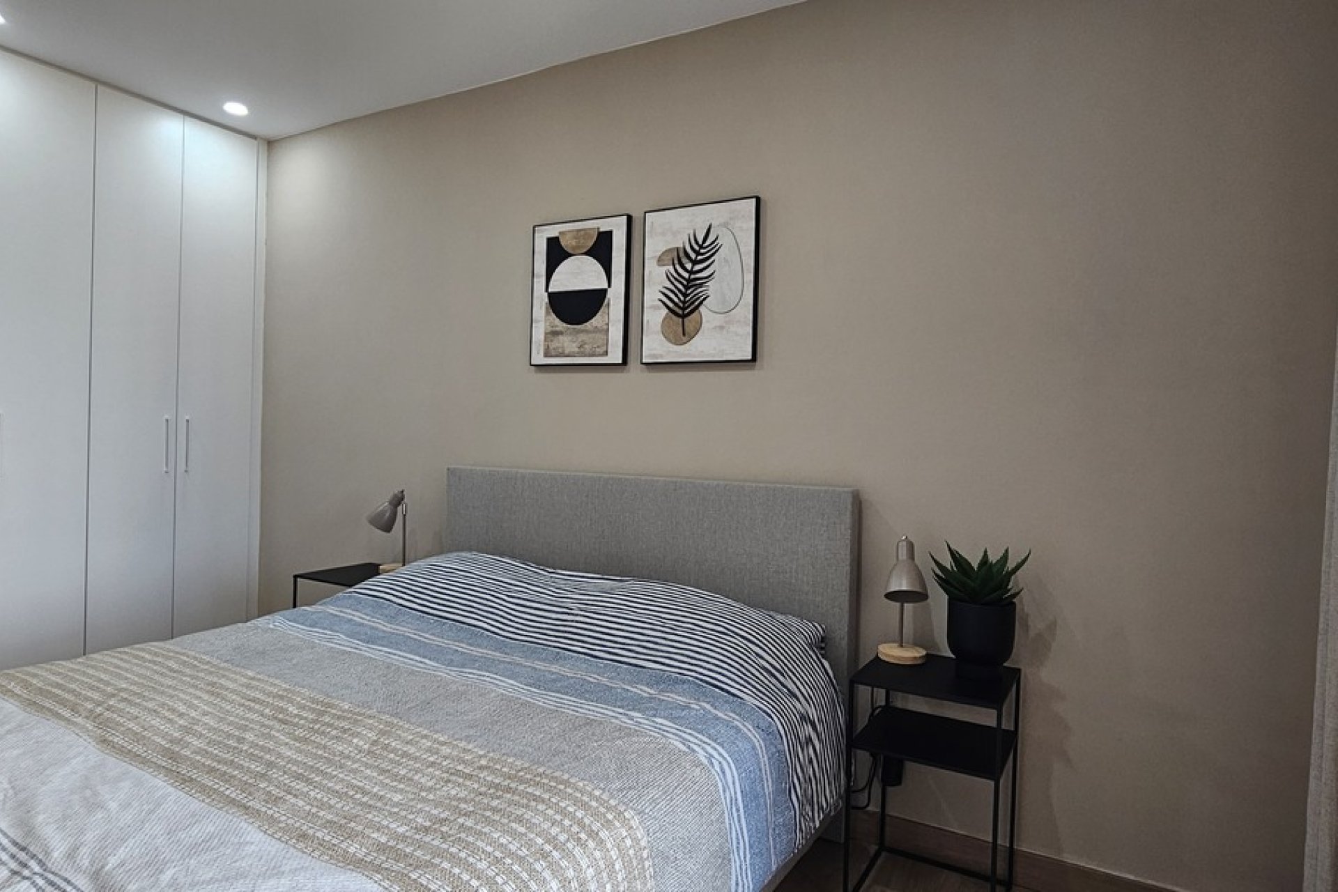 Revente - Villa -
Dolores - Sector 4