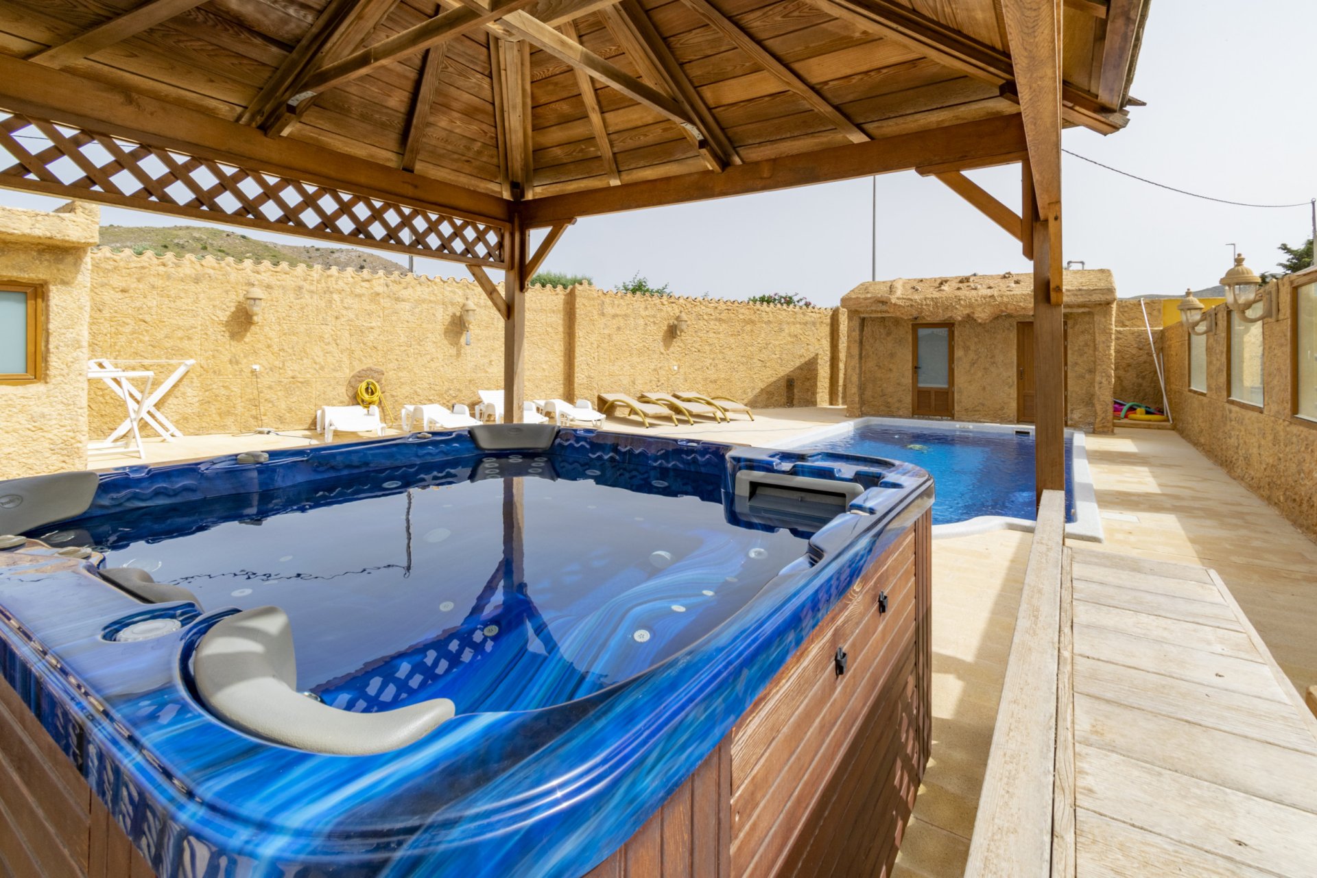 Revente - Villa -
El Beal - Inland