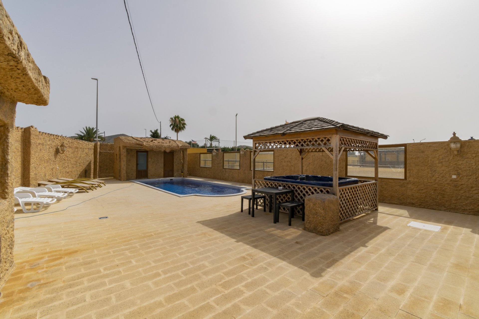Revente - Villa -
El Beal - Inland