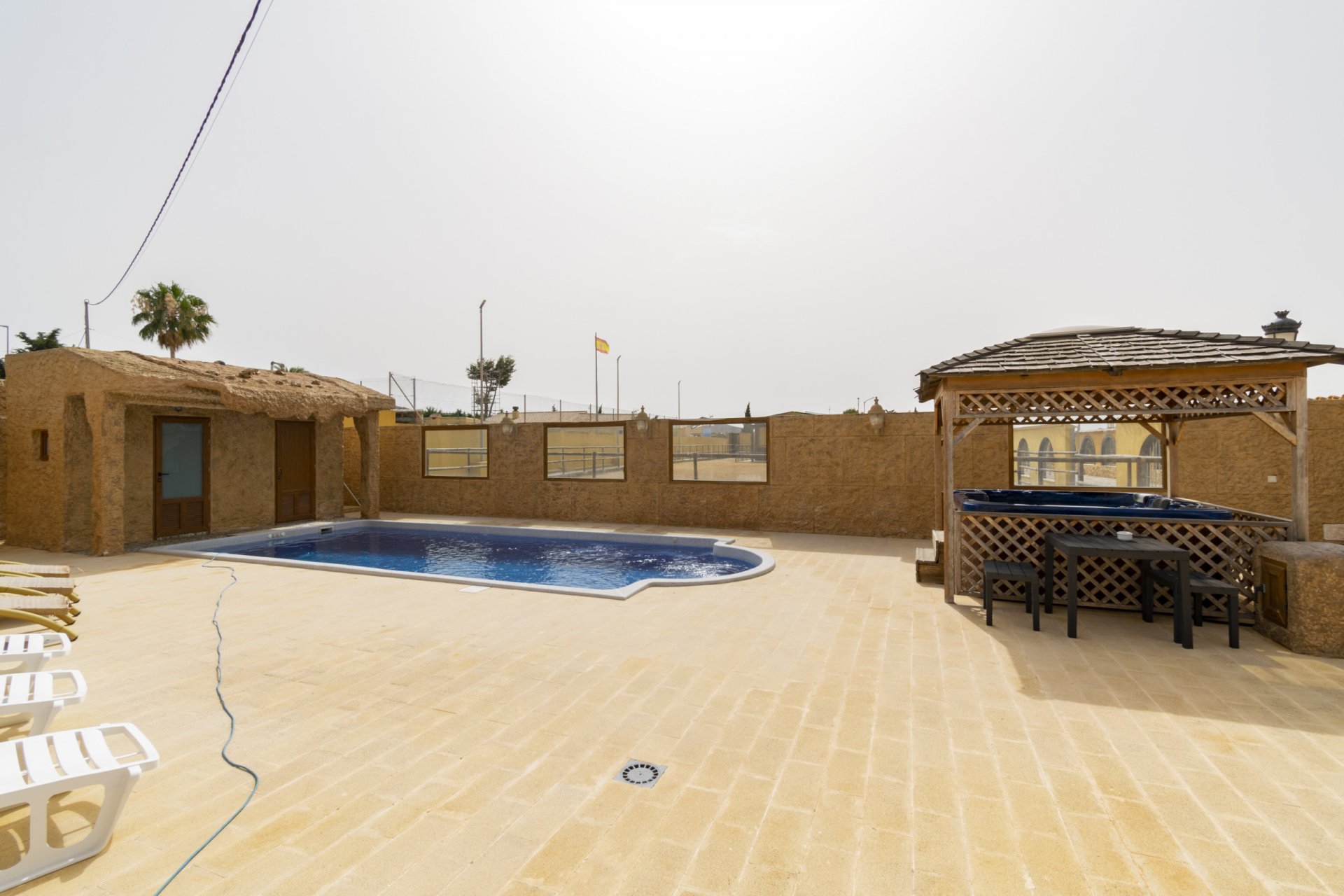 Revente - Villa -
El Beal - Inland