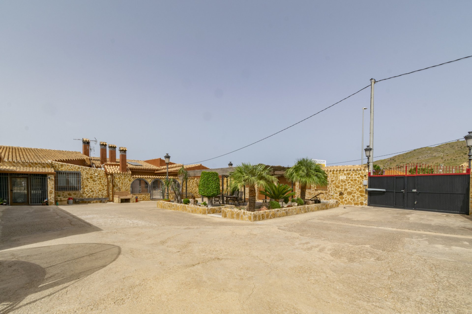 Revente - Villa -
El Beal - Inland