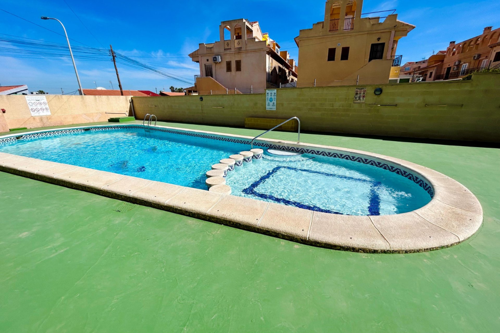 Revente - Villa -
El Chaparral - Inland