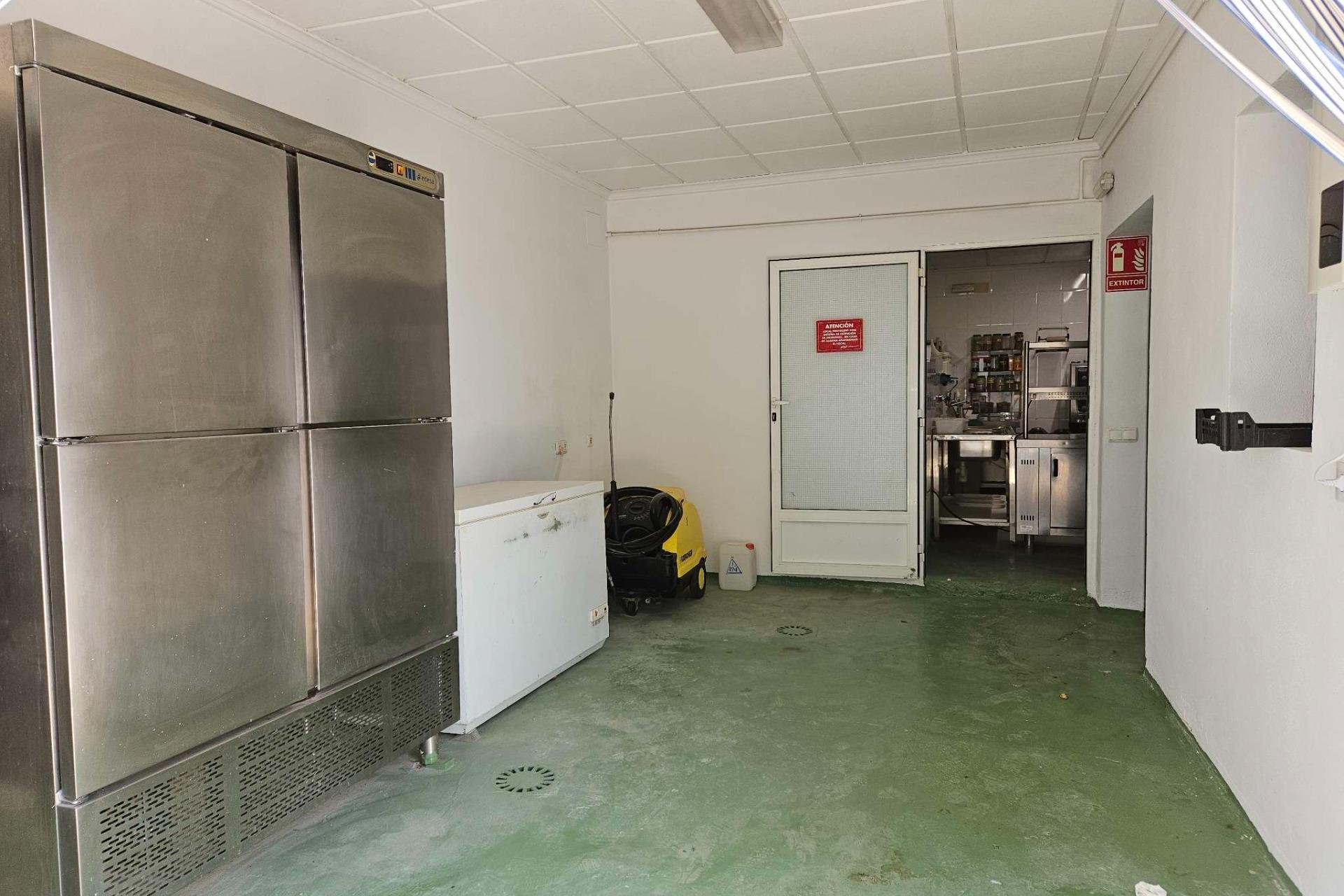 Revente - Villa -
Elda - 03600