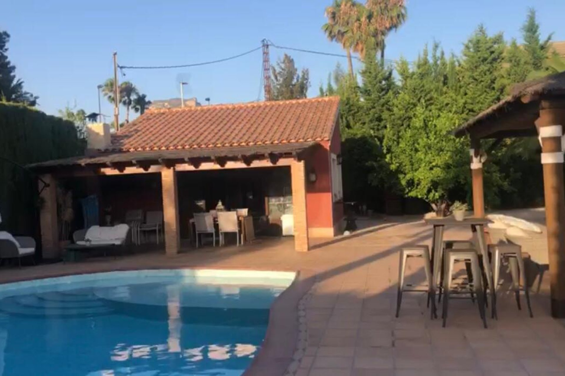 Revente - Villa -
Elda - Inland