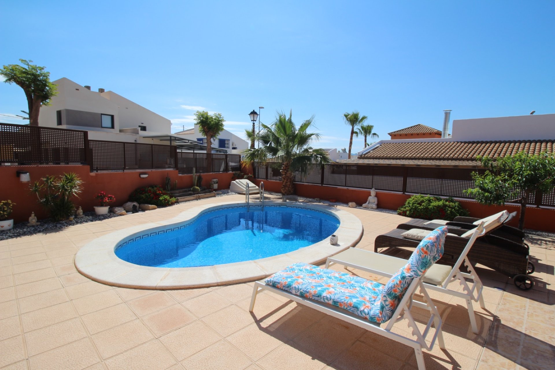 Revente - Villa -
Fortuna - Inland