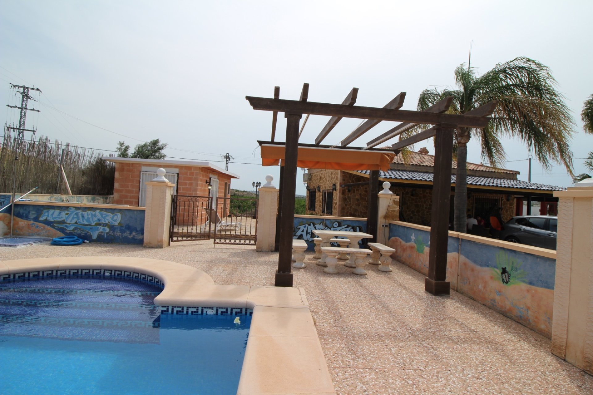 Revente - Villa -
Fortuna - Inland