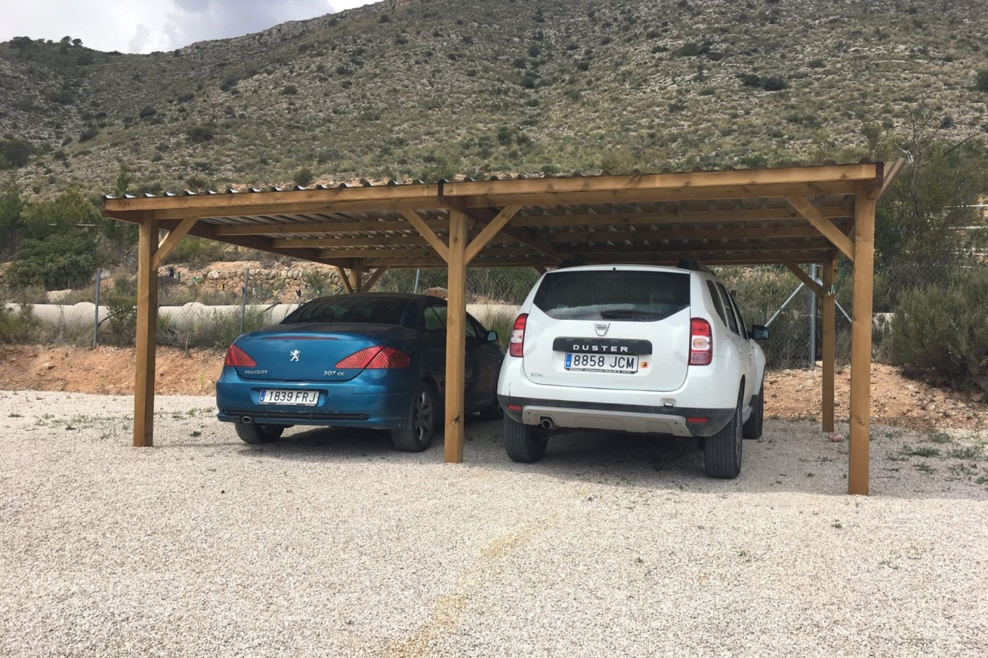 Revente - Villa -
Hondón de las Nieves - Inland