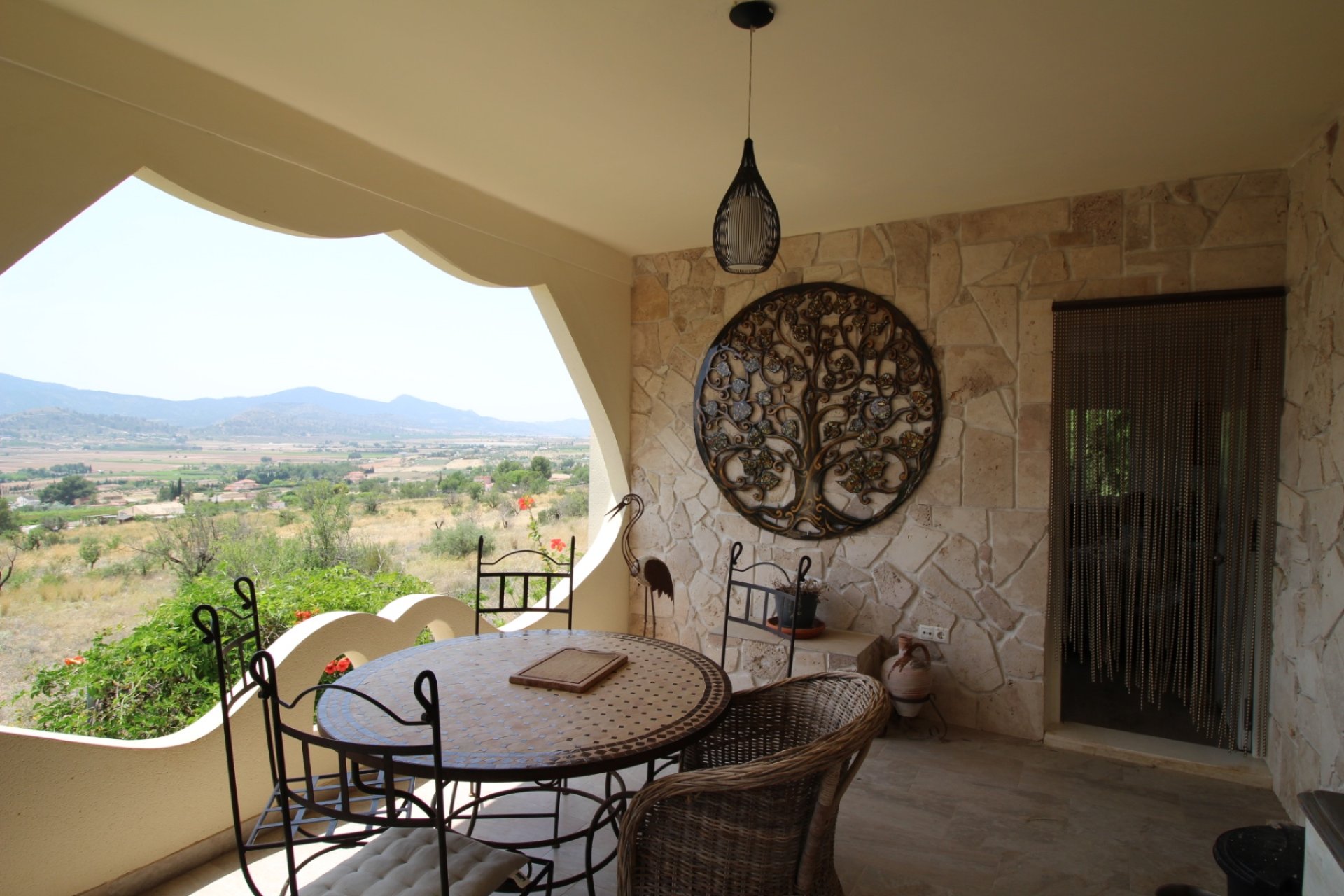 Revente - Villa -
Hondón de las Nieves - Inland