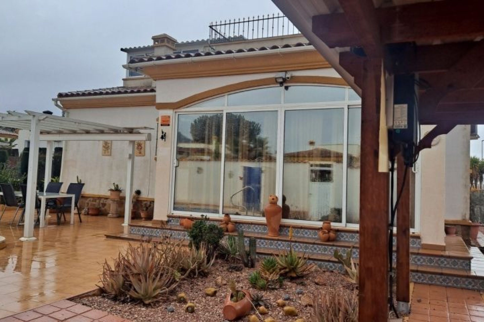 Revente - Villa -
Hondón de las Nieves - Inland